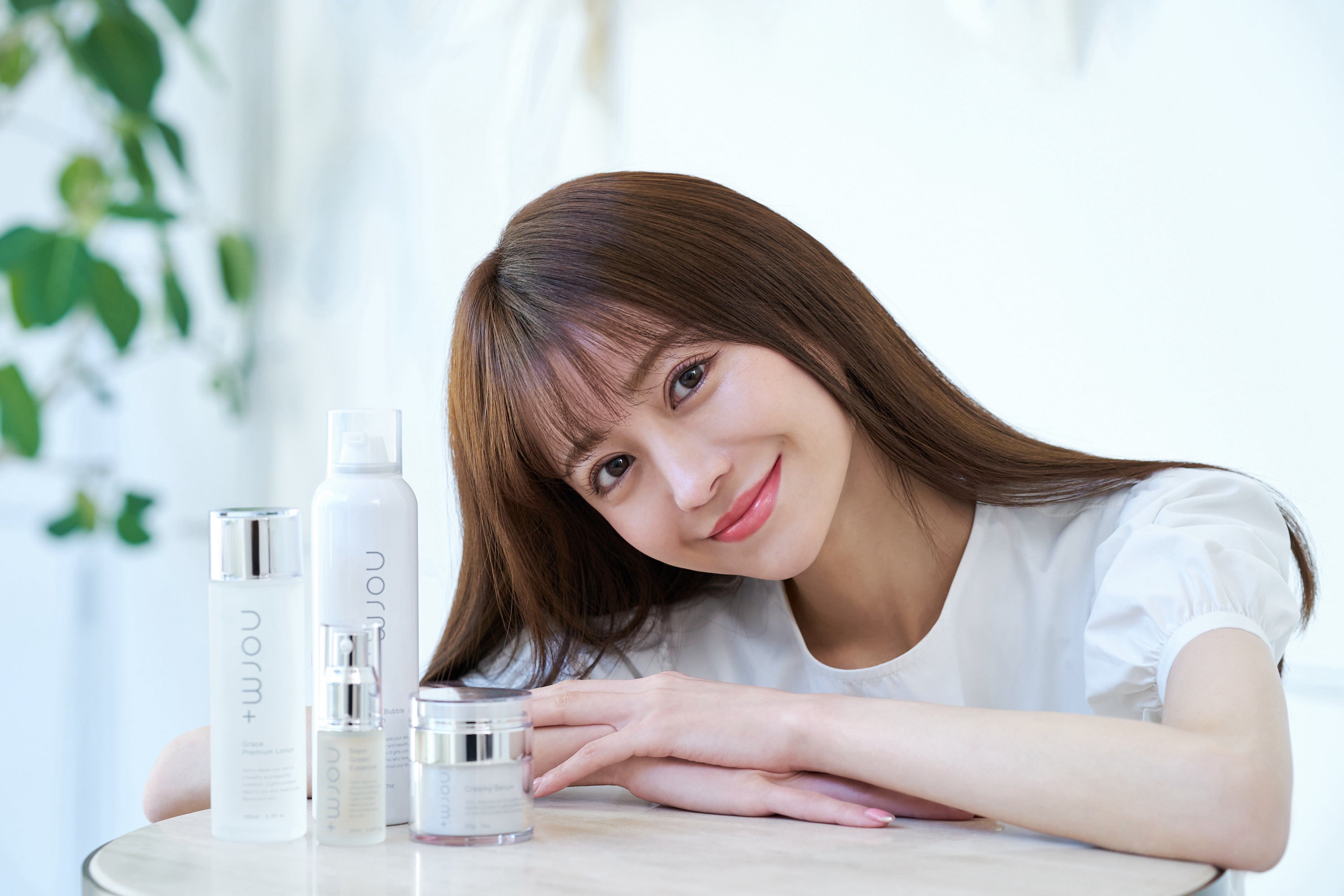 愛沢えみりプロデュースの新スキンケアブランド「norm+（ノームプラス