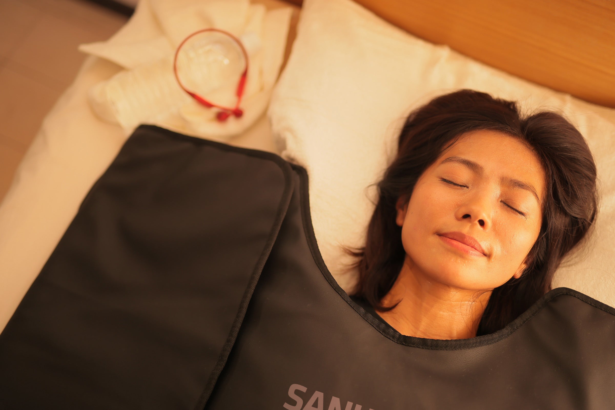 寝袋に入るだけで自宅で簡単にサウナ体験。遠赤外線サウナブランケット