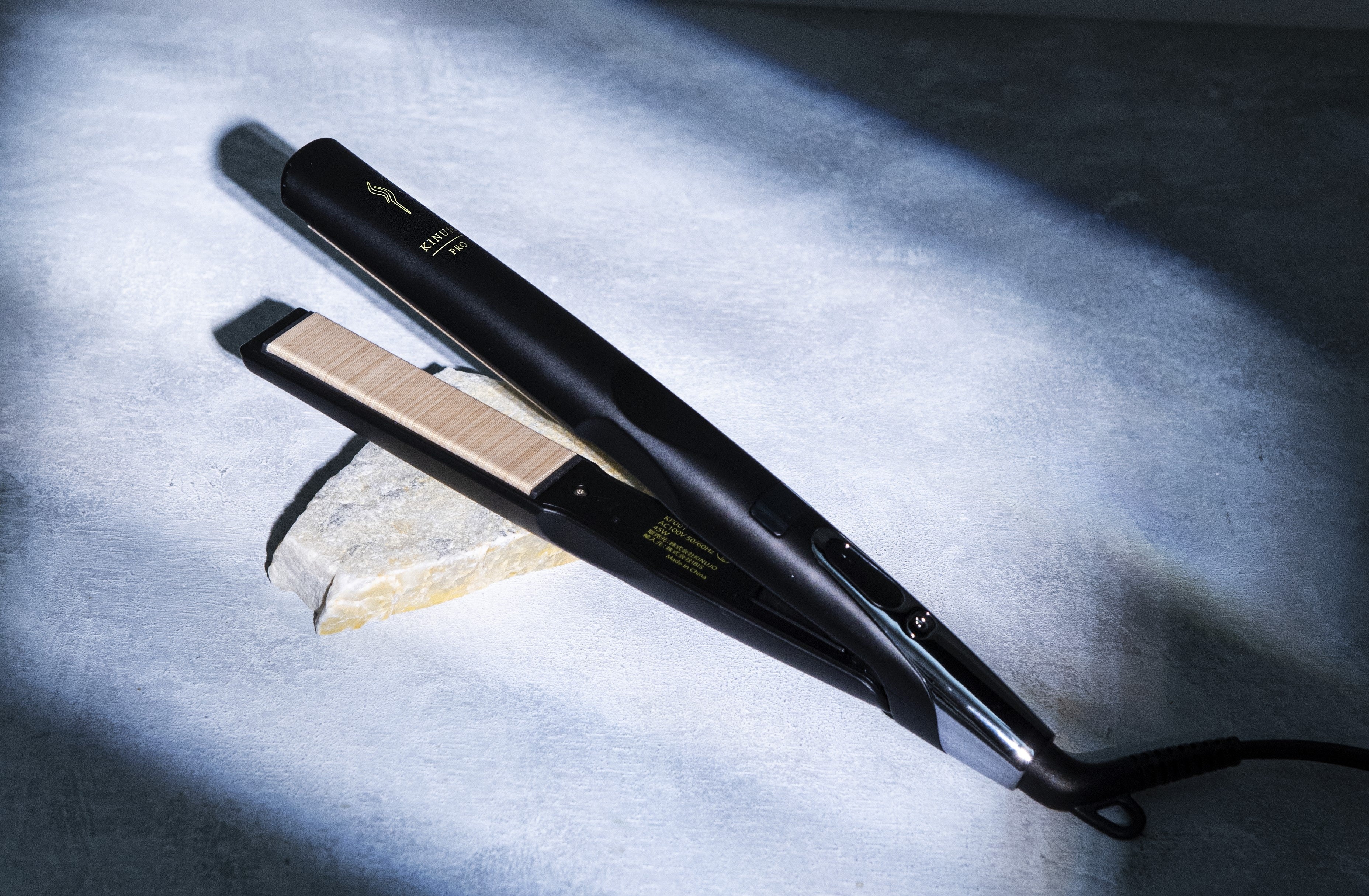 最上級の美髪を叶える！ KINUJOヘアアイロンに待望のプロシリーズ3