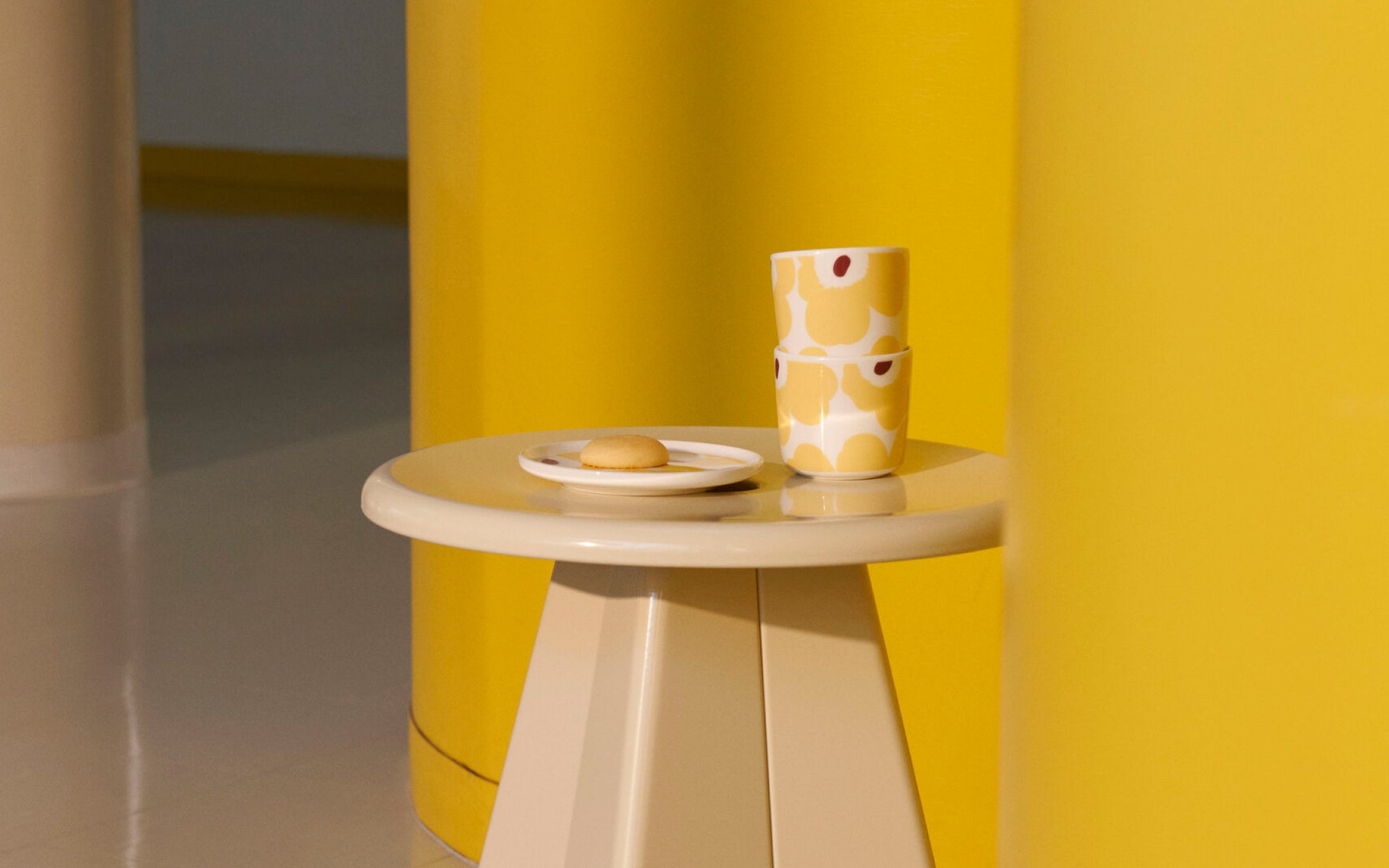 マリメッコ]誕生60周年のUnikkoを象ったプレートや日本限定のテーブル