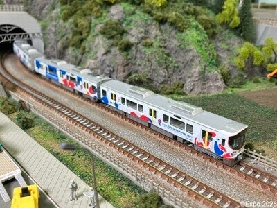 TOMIX製オリジナルNゲージ 323系大阪・関西万博ラッピング列車（8両