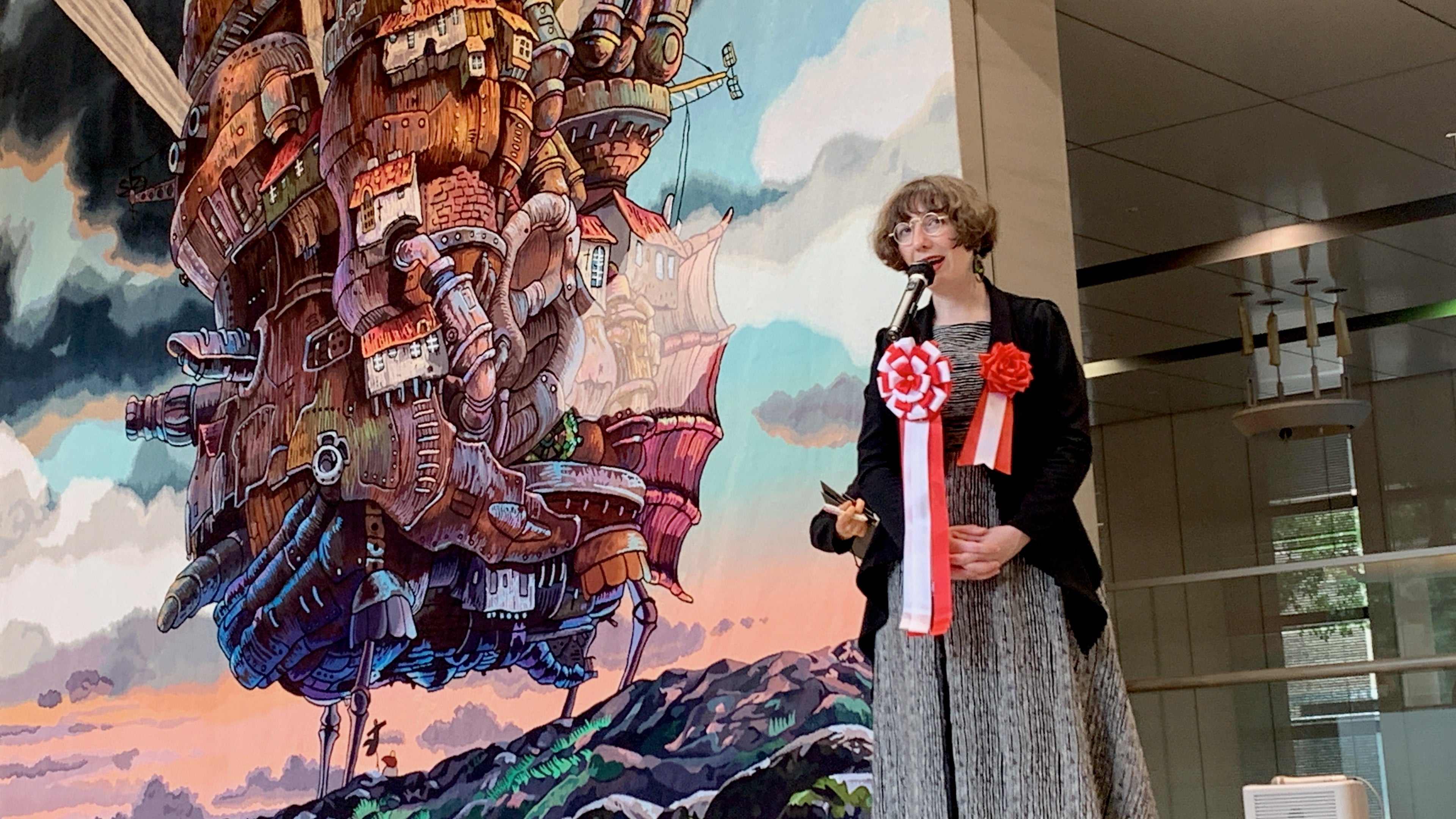 ハウルの動く城」大型タペストリー 日本初公開 | 広島テレビ放送株式