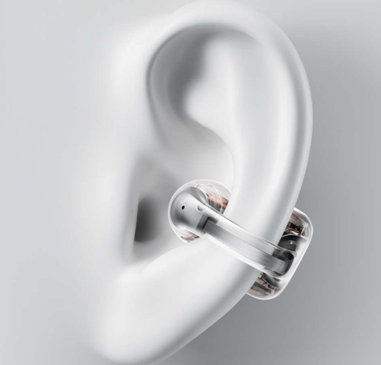 クラファン総額3億円突破の注目商品！Shokz初のイヤーカフ型イヤホン