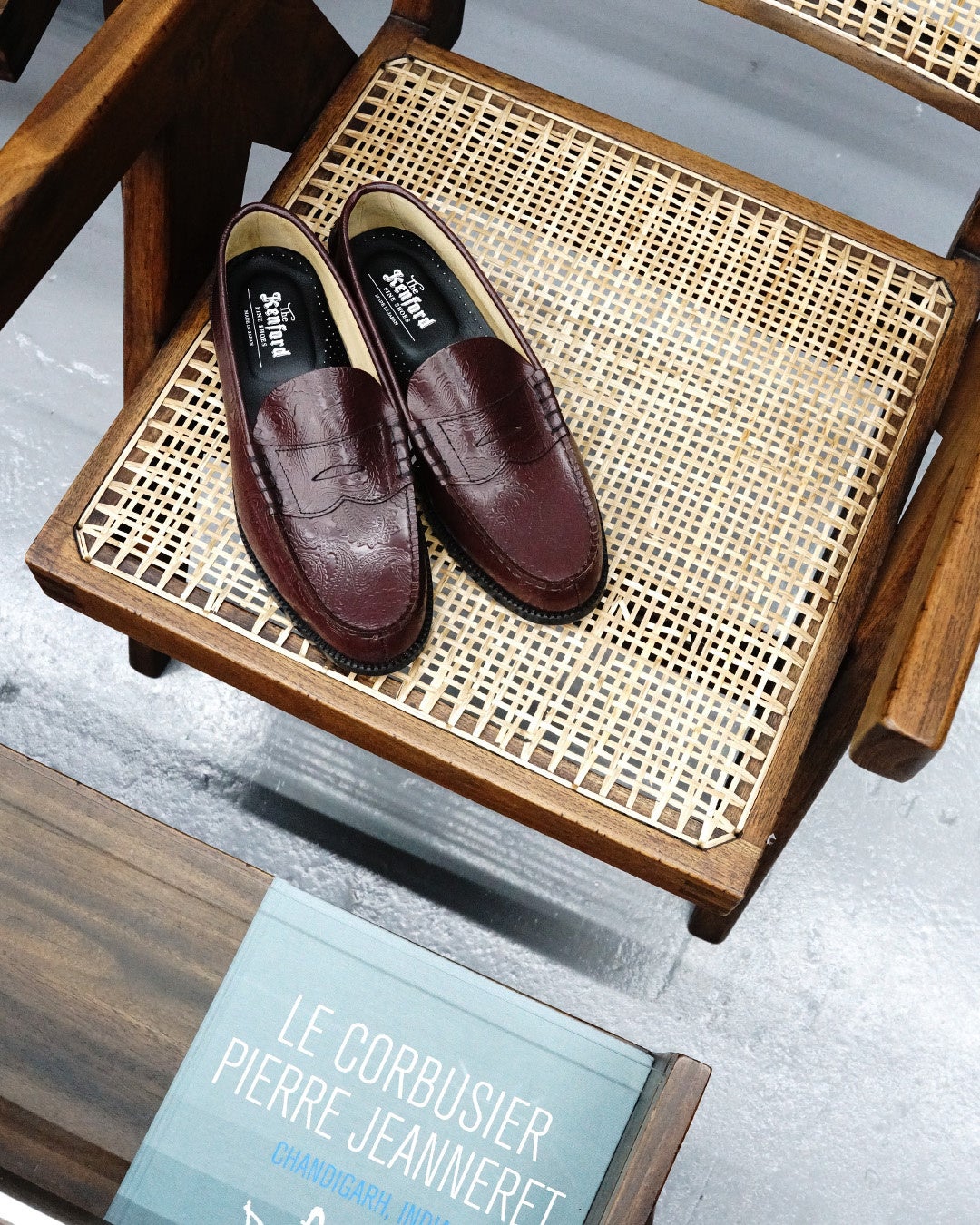 L.H.P. Ura-Hara」が「The Kenford Fineshoes」の別注ローファー”Wine