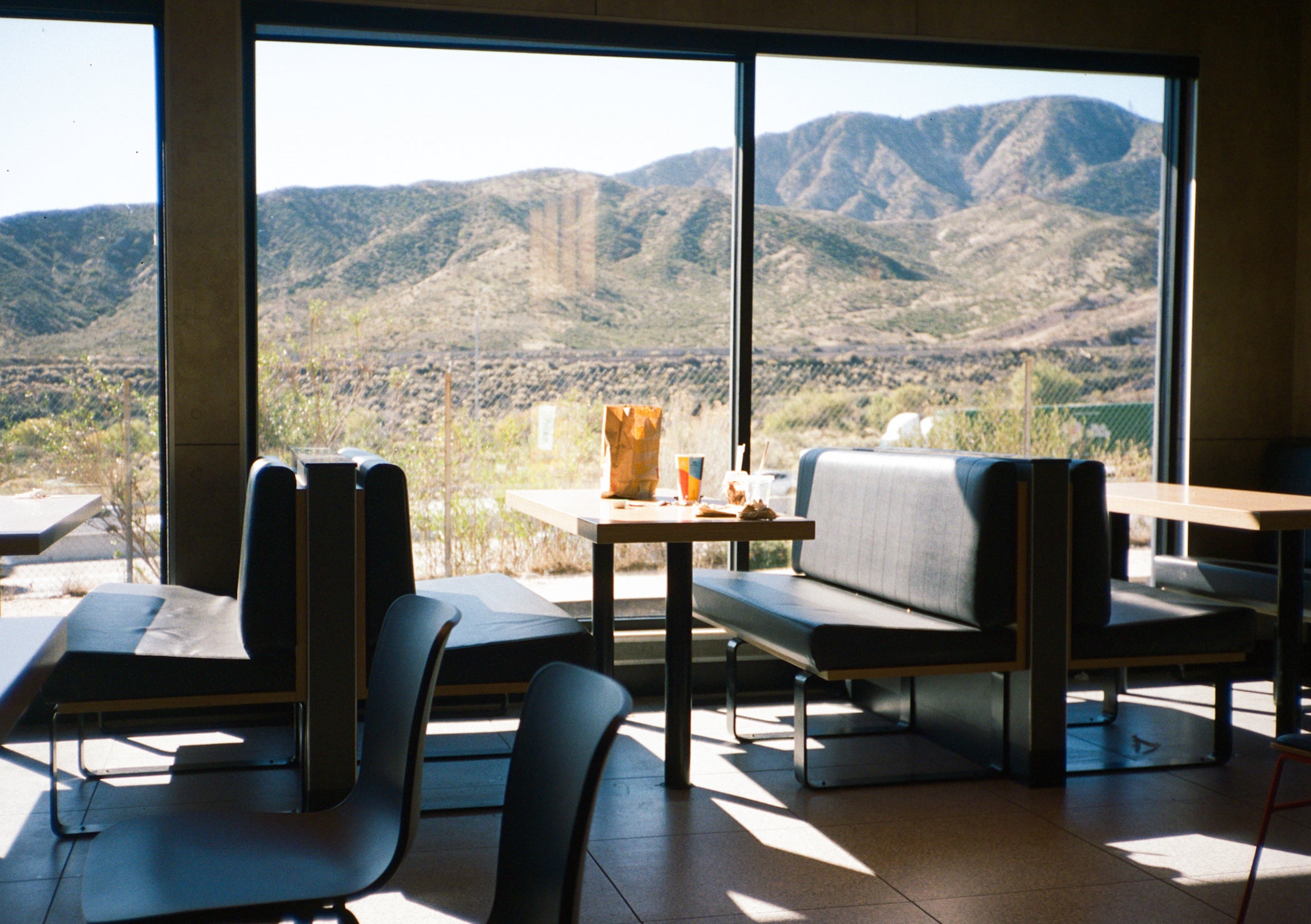 京都岡崎 蔦屋書店】写真家 石橋純による関西初の個展「41247」を4/19