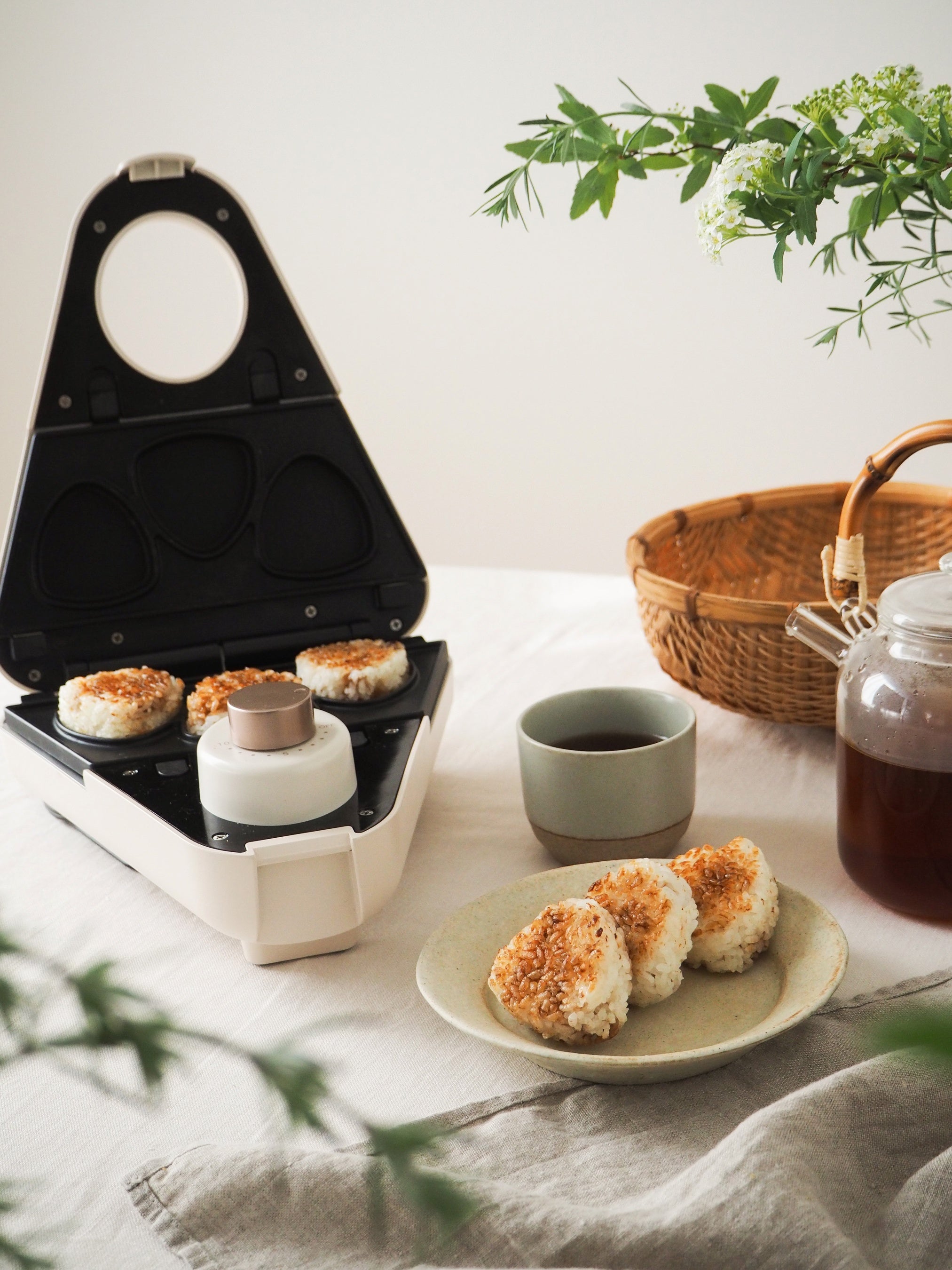 食パン1枚で仕上げるホットサンドメーカーBISANDで「焼きおにぎり