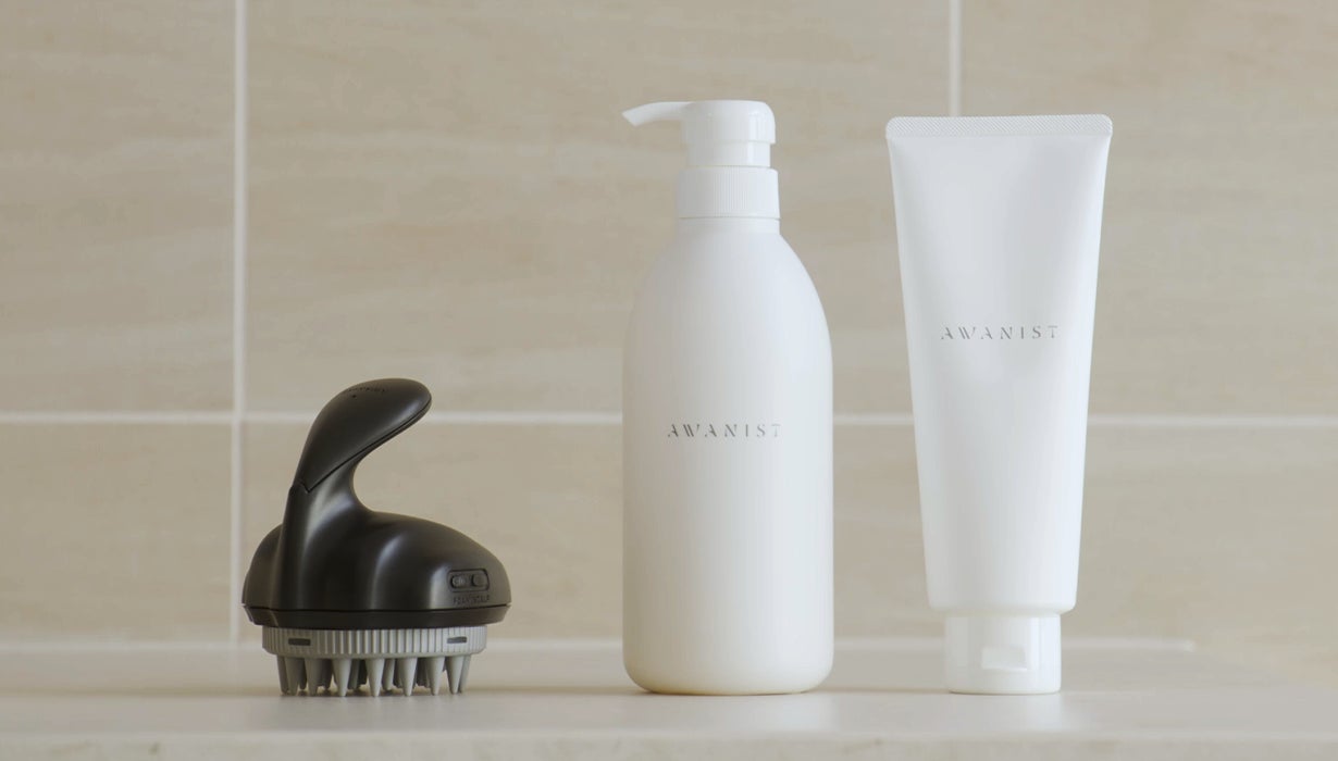 15秒で濃密泡が作れる電動シャンプーブラシにマットでシックな印象の新