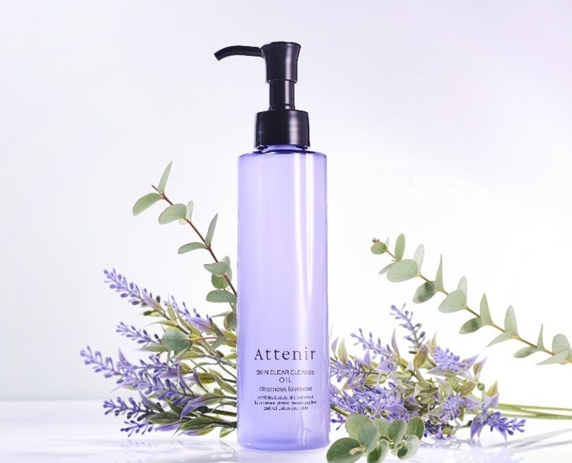 あの大人気美容クレンジング「スキンクリア クレンズ オイル」に