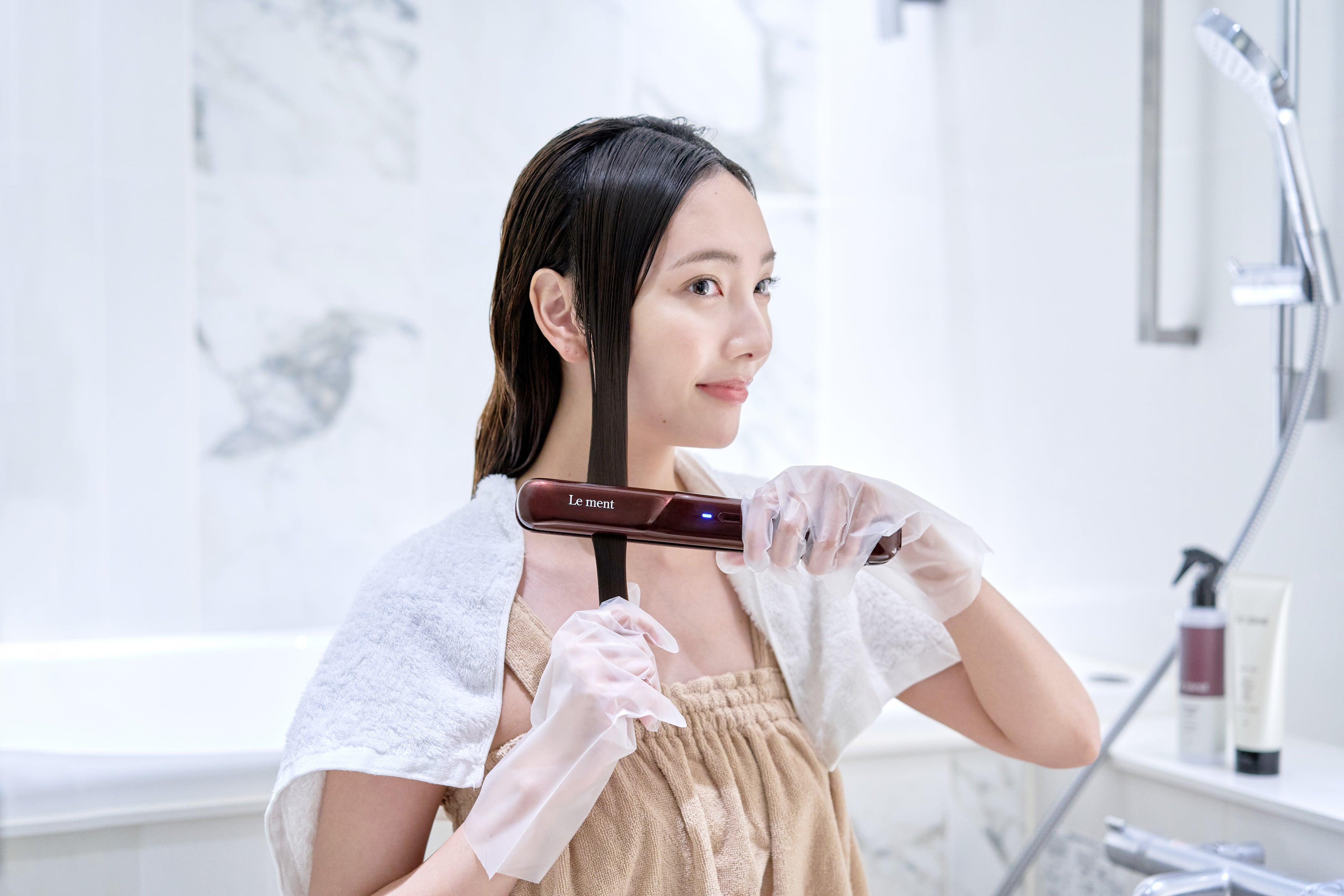 浸透不足にアプローチ！超音波トリートメント導入器が新登場！美髪を