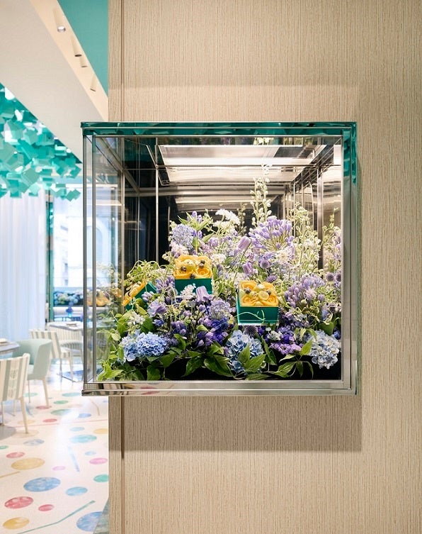 TIFFANY & CO.】日本初となる「ブルー ボックス カフェ」が