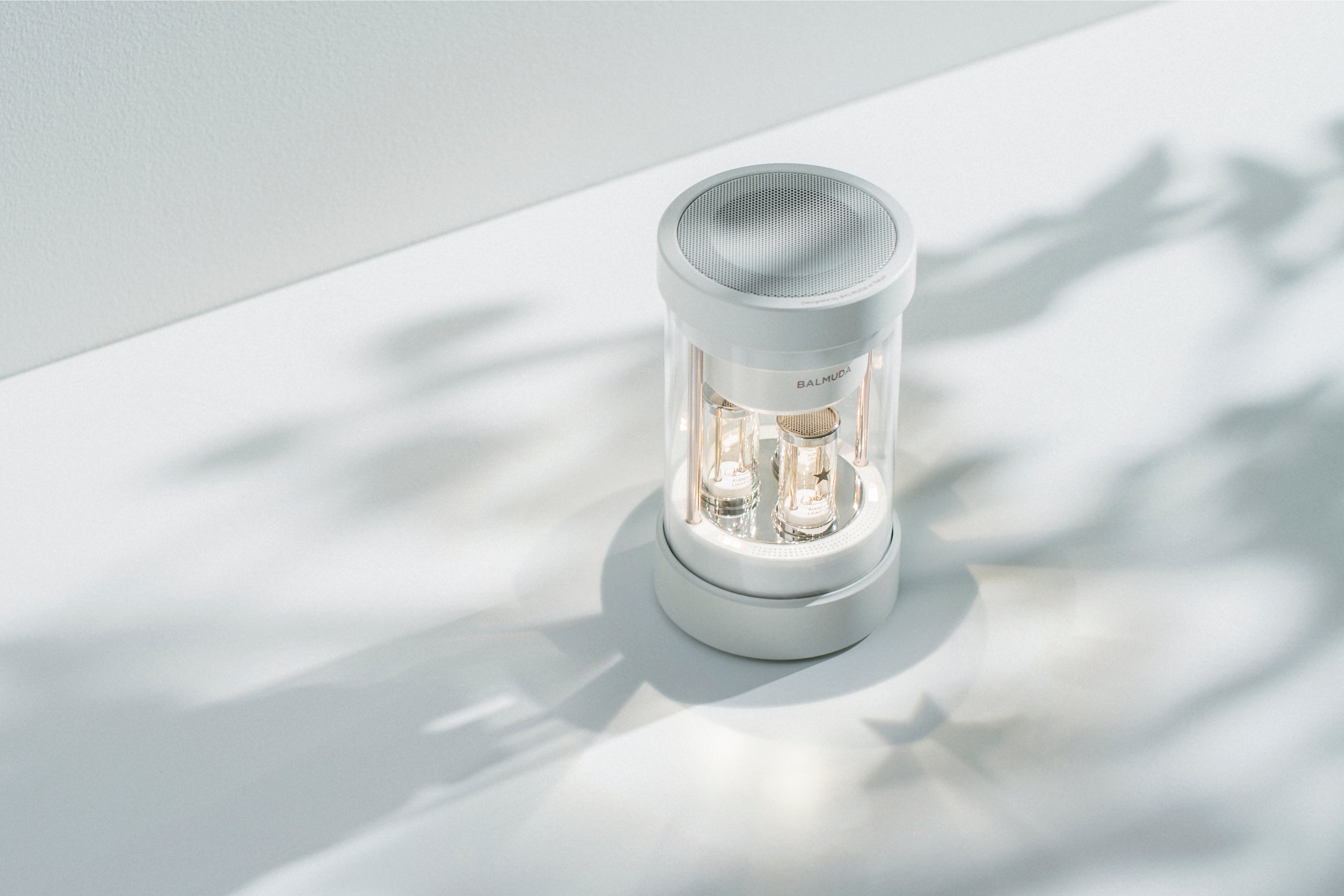 本日発売】バルミューダのワイヤレススピーカーに限定カラー「ホワイト