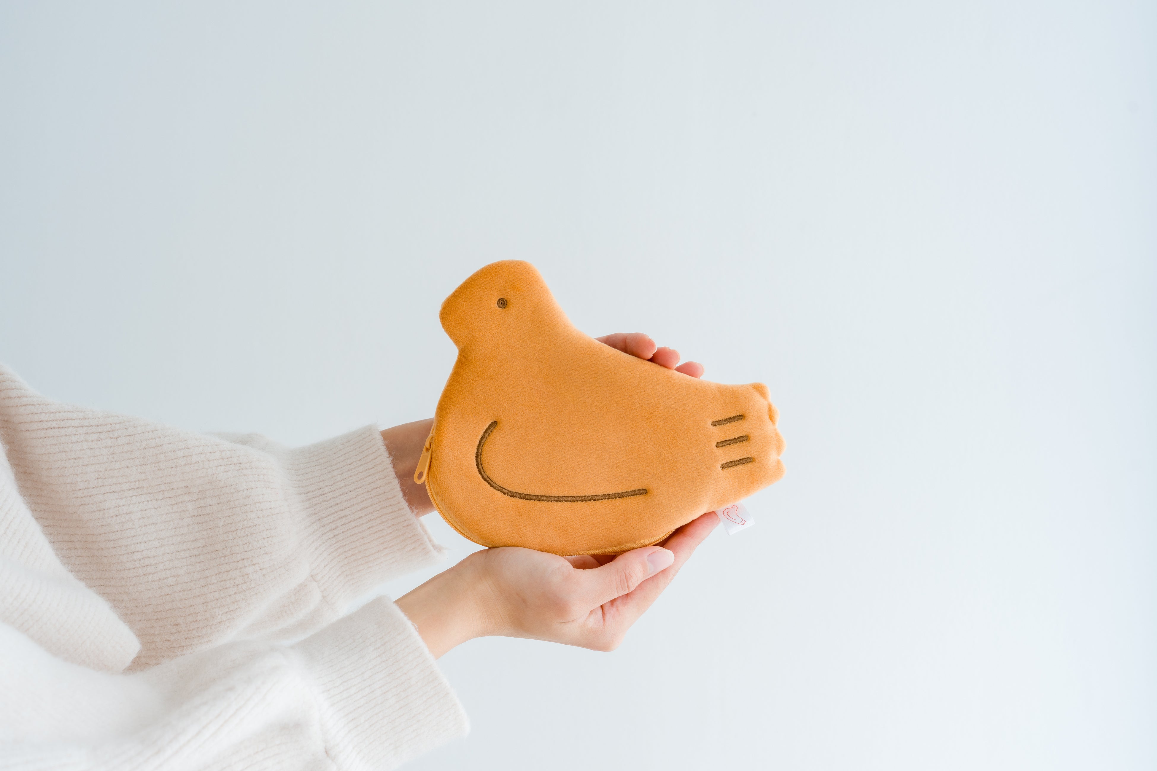 3月6日は鳩サブローの日】鎌倉本店限定のポーチと、鳩サブレーが