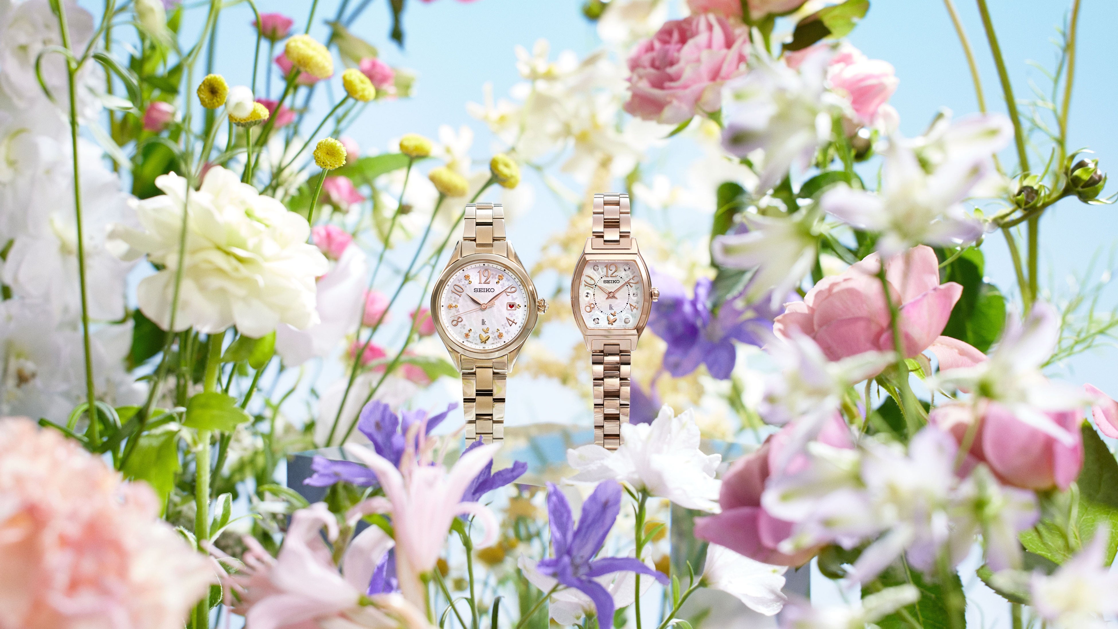 池田エライザさんが、フラワーガーデンに囲まれ多彩な笑顔で魅せる