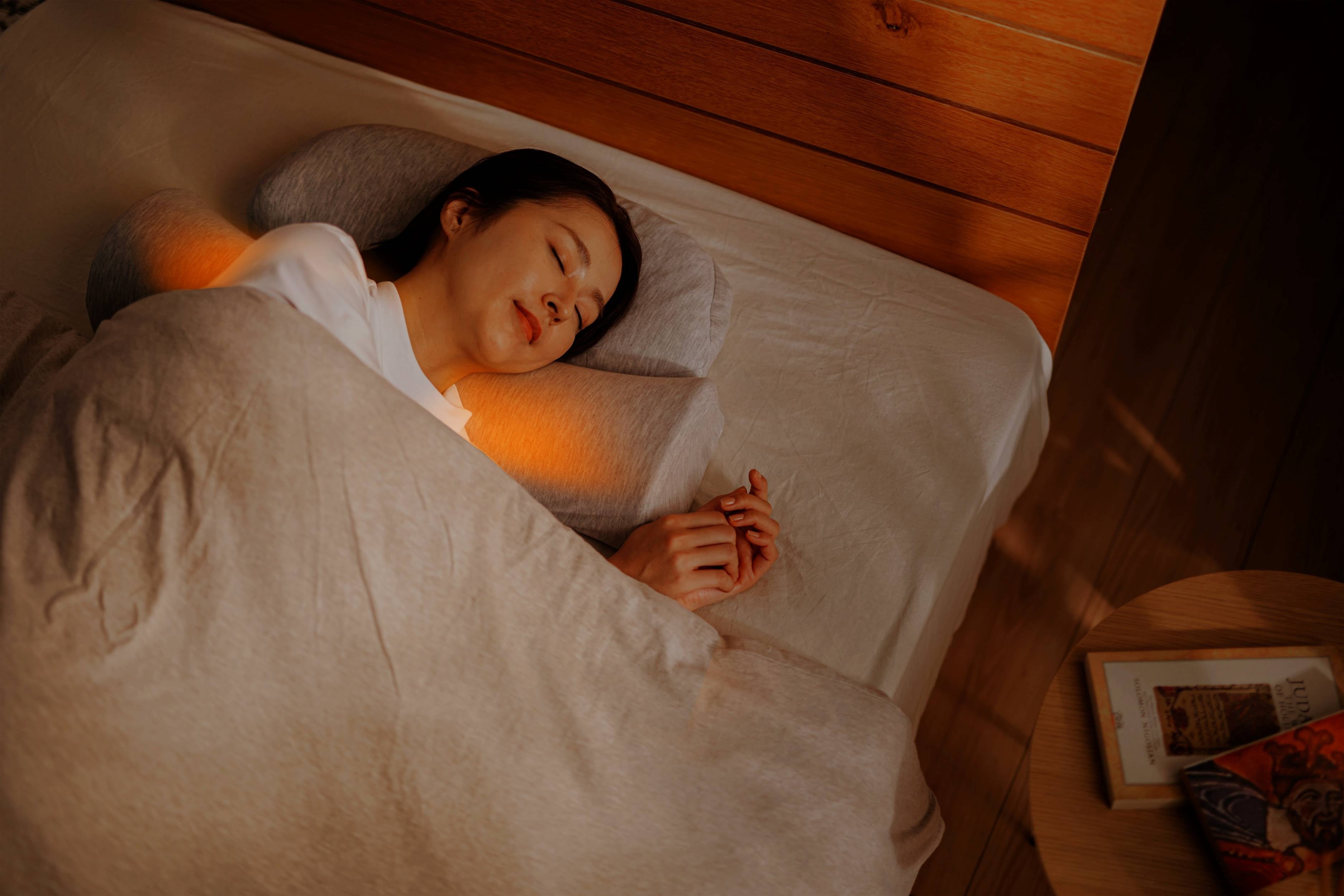 CALQS】首と肩のコリや疲れをケアし、癒されながら眠る「首と肩がホッ