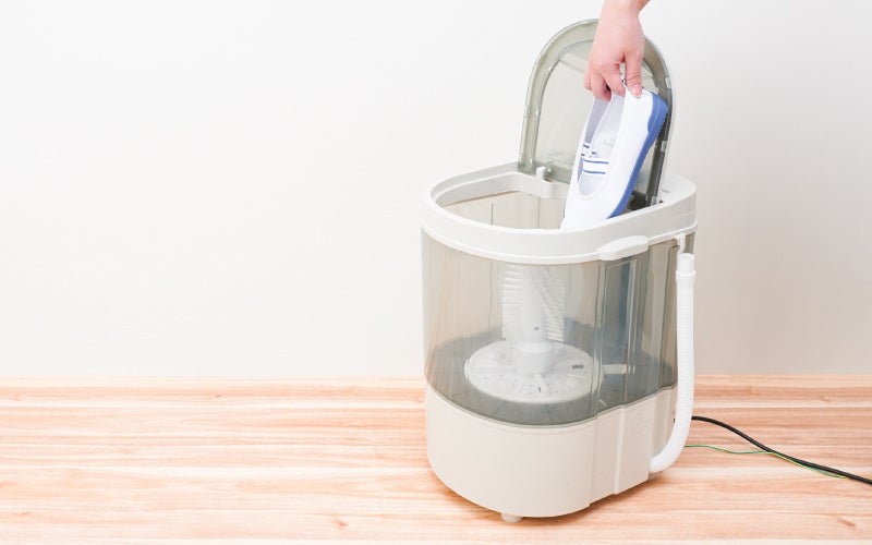 靴専用ミニ洗濯機「靴洗いま専科3」』を発売 | サンコー株式会社の