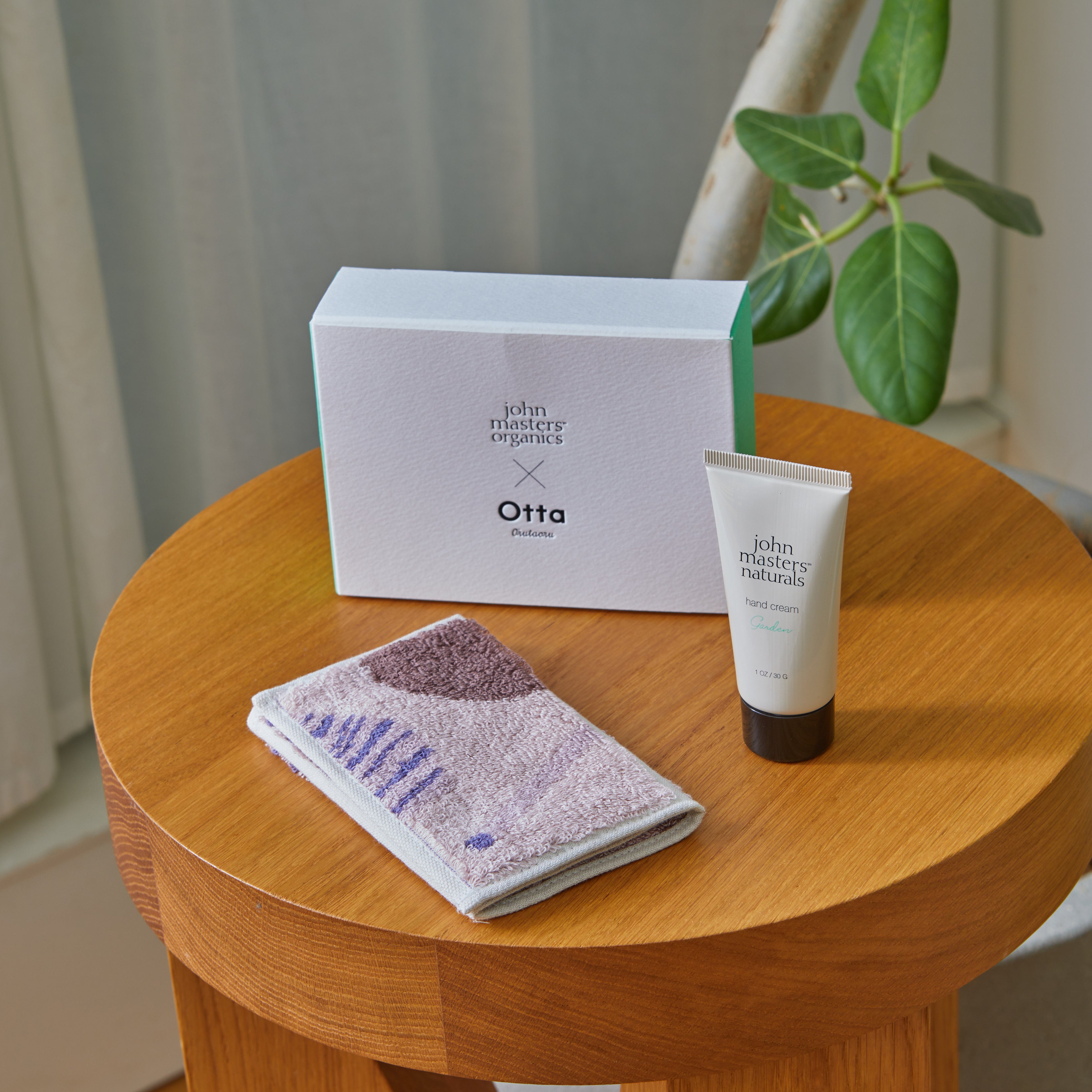 2023.12.1 debut john masters organics × Otta 限定ハンドクリームと