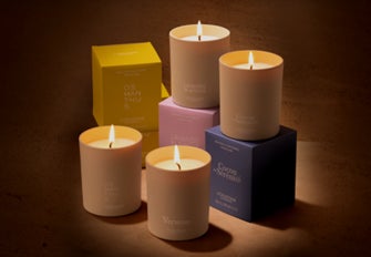 ゆらめく香りに包まれて。ロクシタンのキャンドルがリニューアル