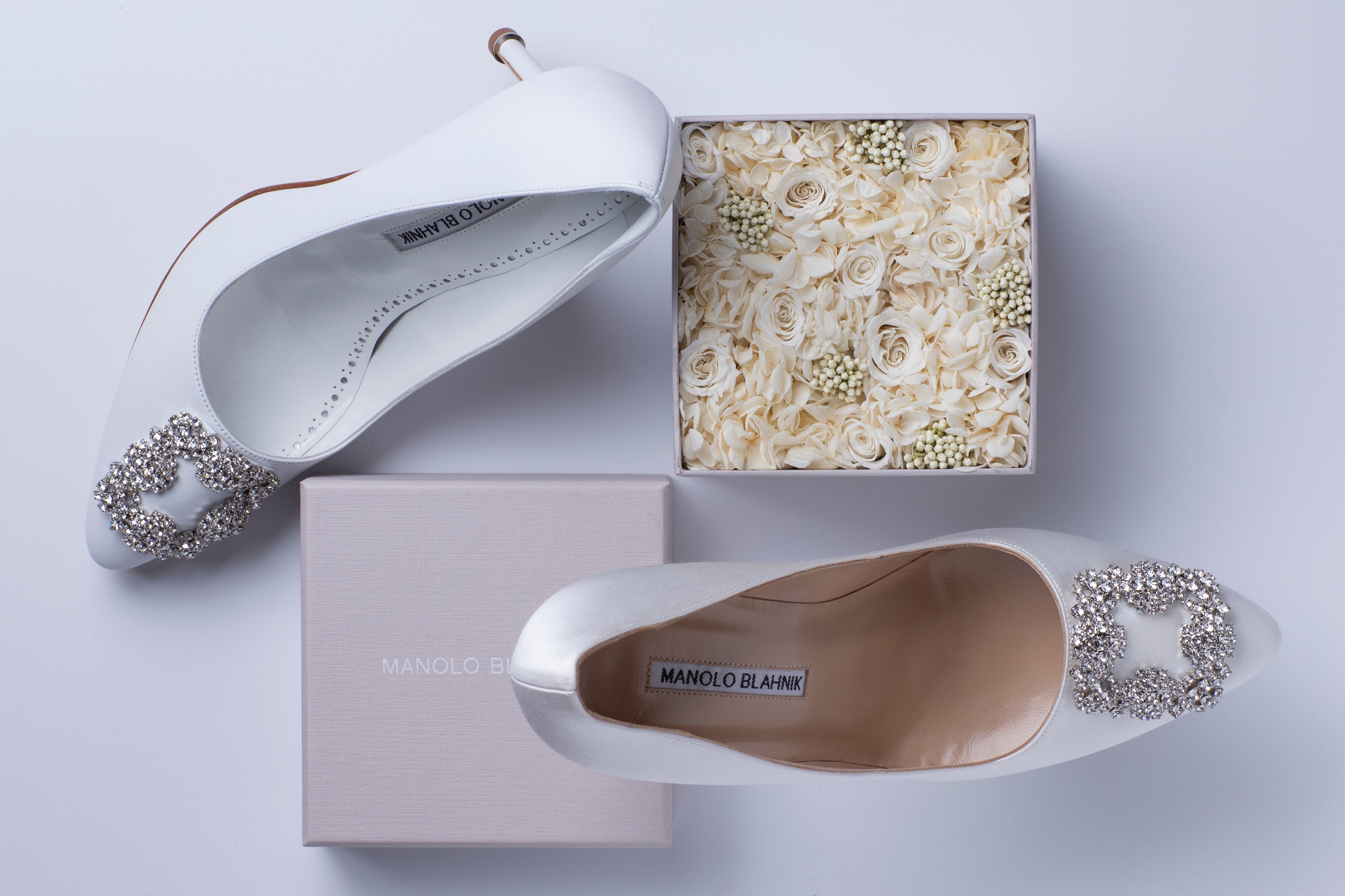 マノロ ブラニク＞初となるブライダルフェアを9月20日（土）よりGINZA