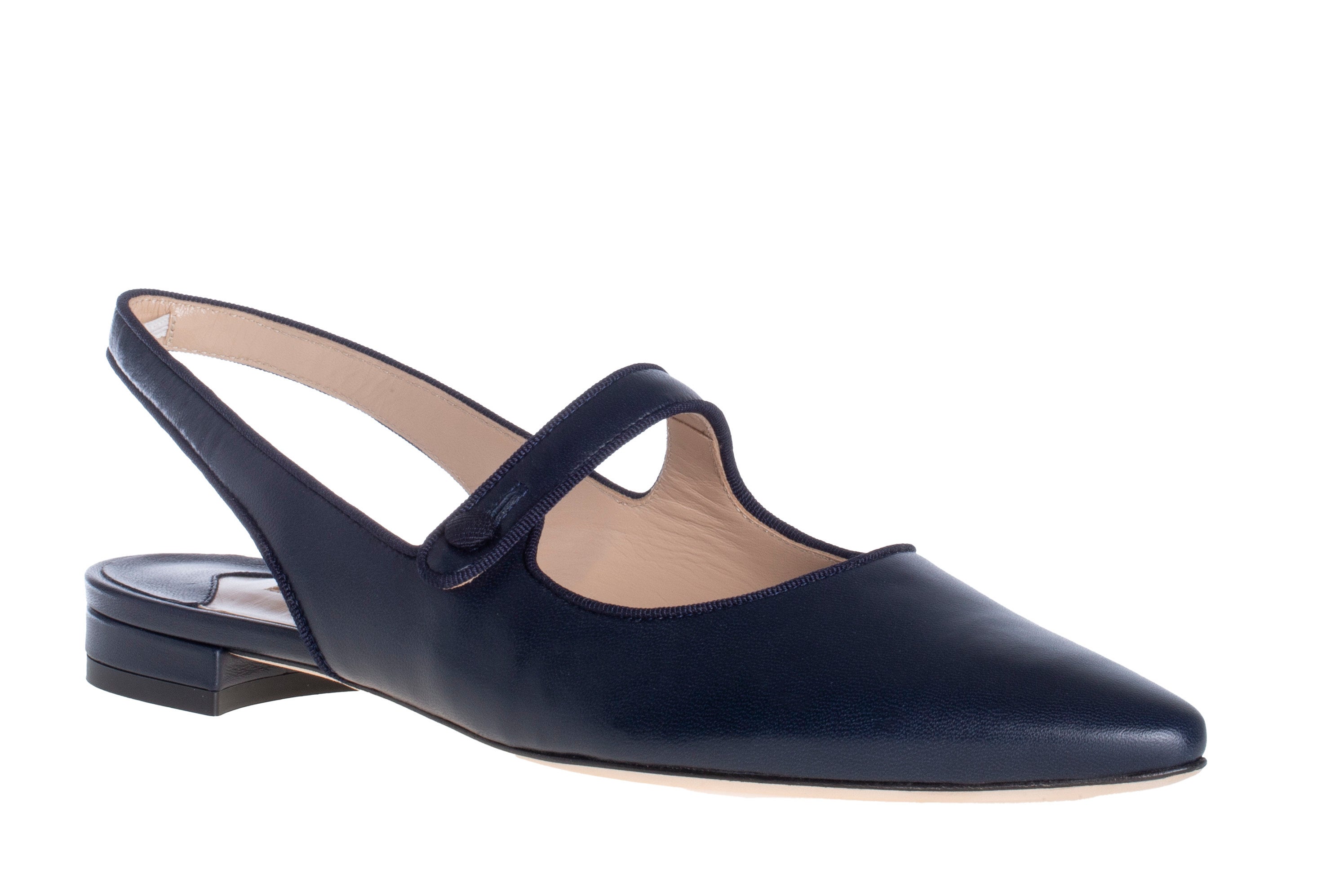 マノロ ブラニクの名品「MARY JANE」シリーズから新作フラットタイプが