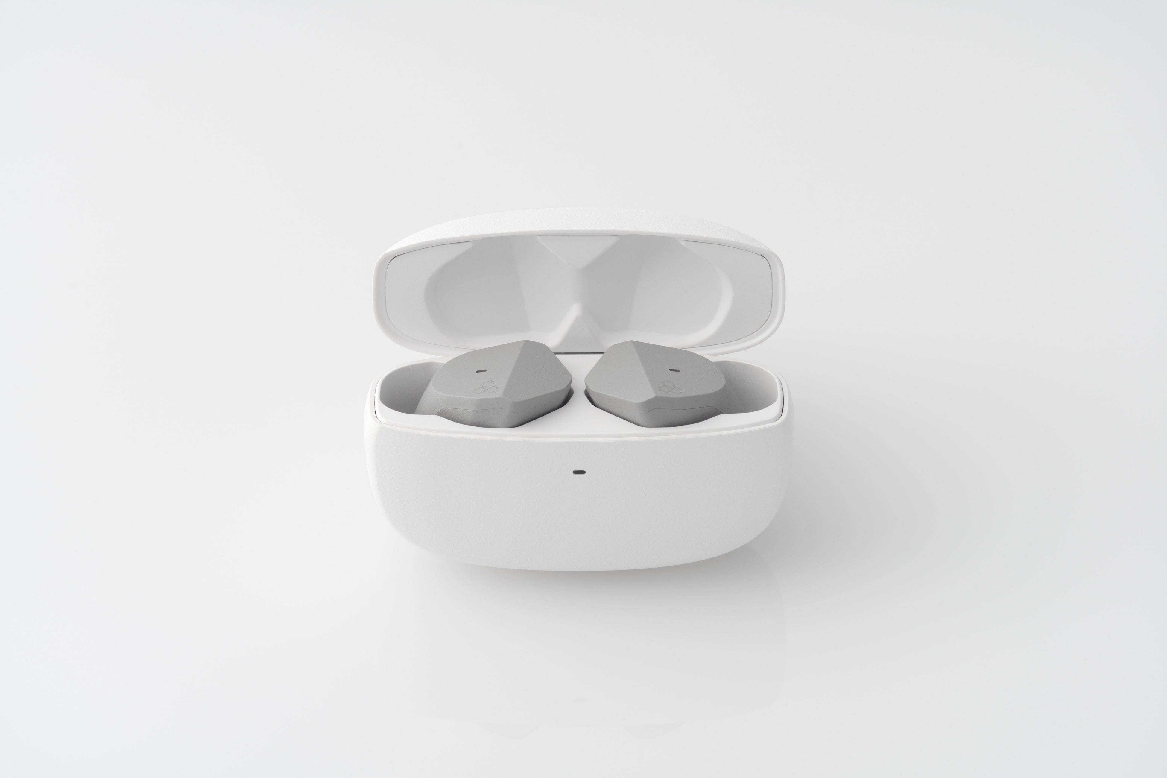 世界初 “ASMRを誘い出す”イヤホン「ZE3000 for ASMR」詳細公開 GREEN