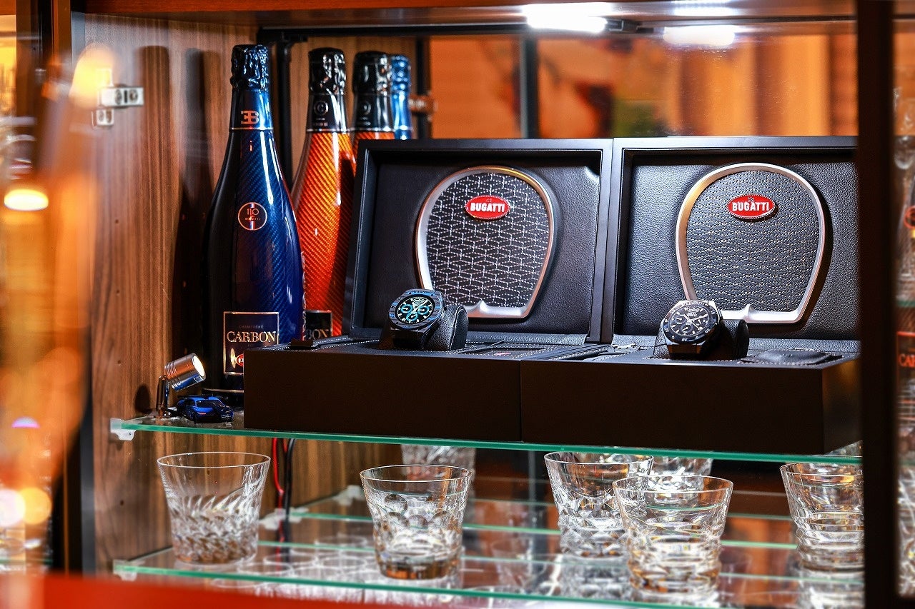 ブガッティの世界観を広げていく活動 ブガッティのスマートウォッチが