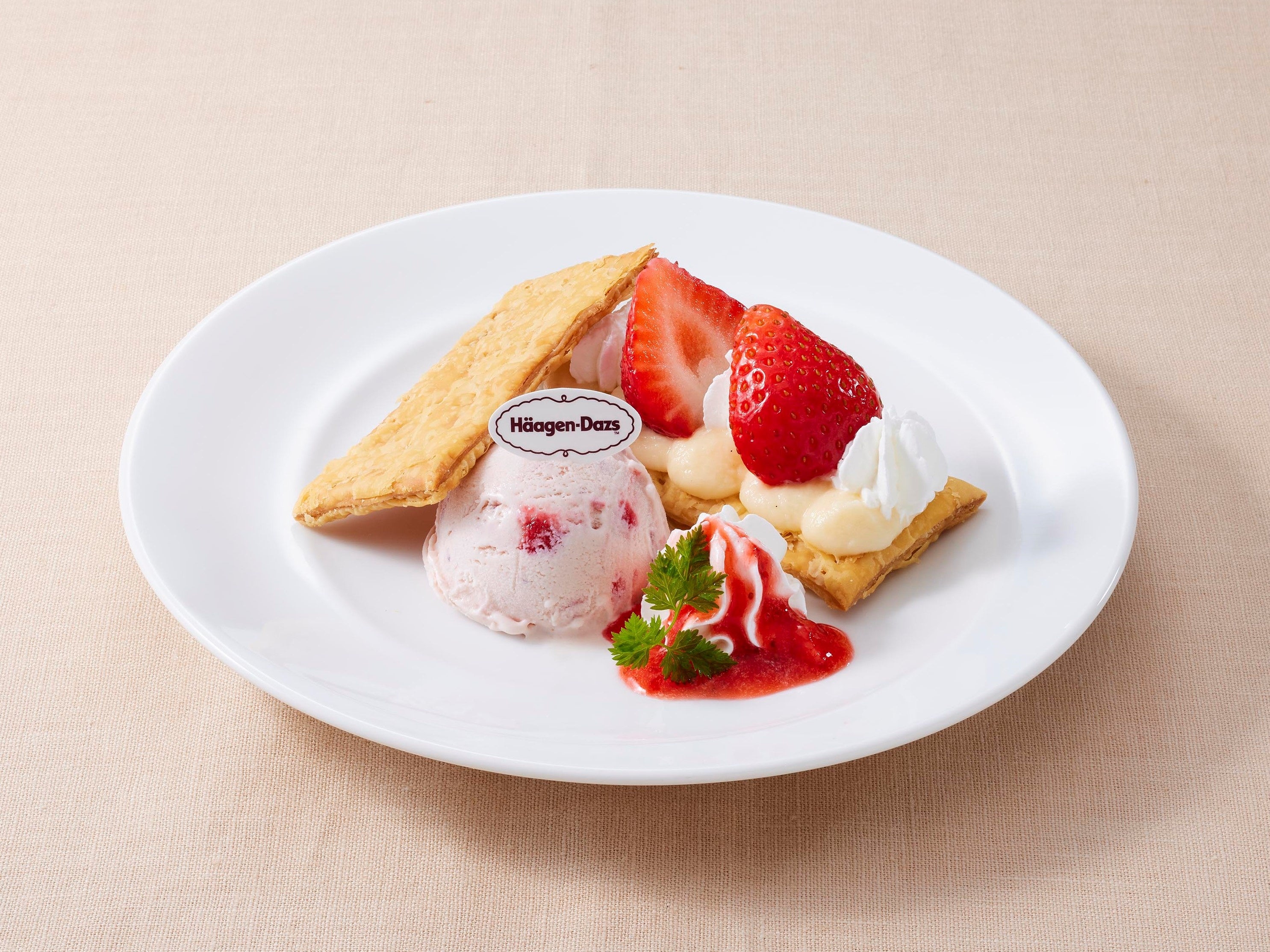 和食さと】『いちごフェア』 スタート!! 苺の新作デザートが登場