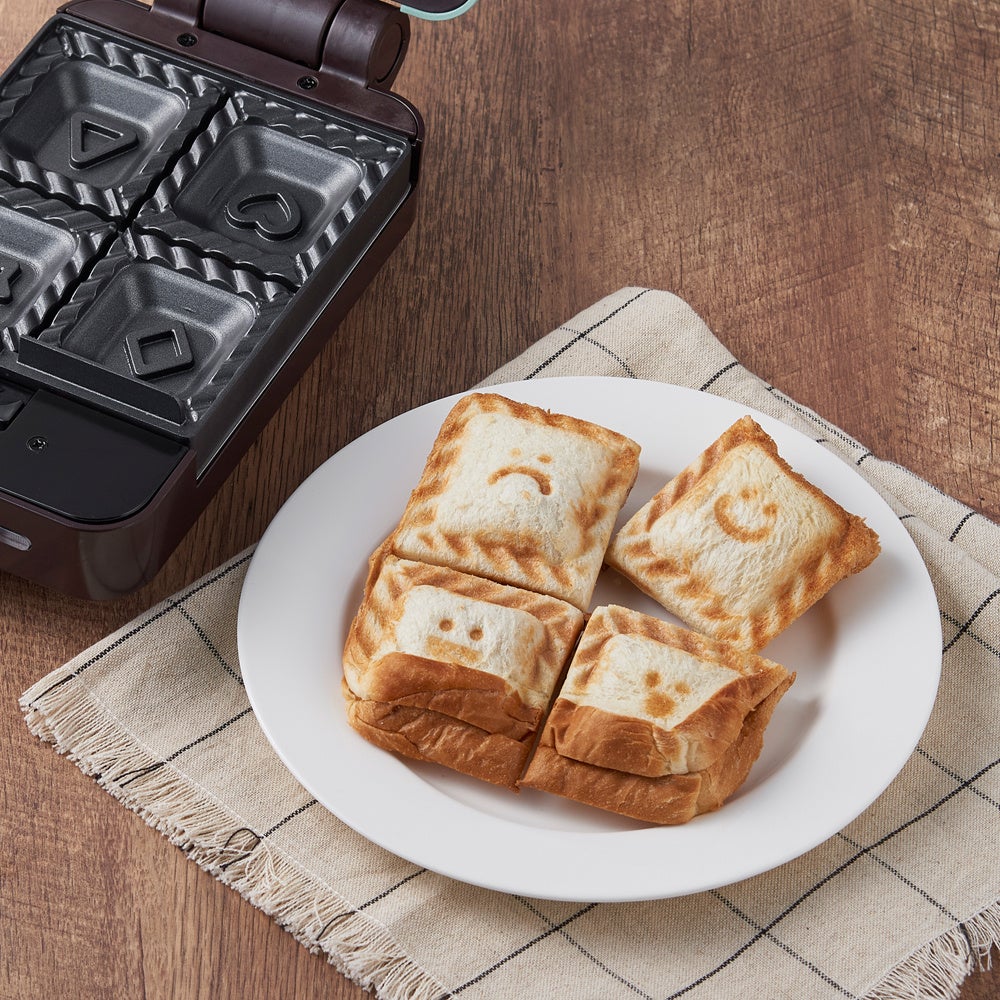 史上初!? 約5×5cmサイズのホットサンドが1度に4つできるホットサンド