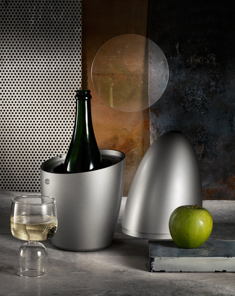 氷や水を無駄にしない革新的な新常識】日本初上陸！イタリア製ワイン