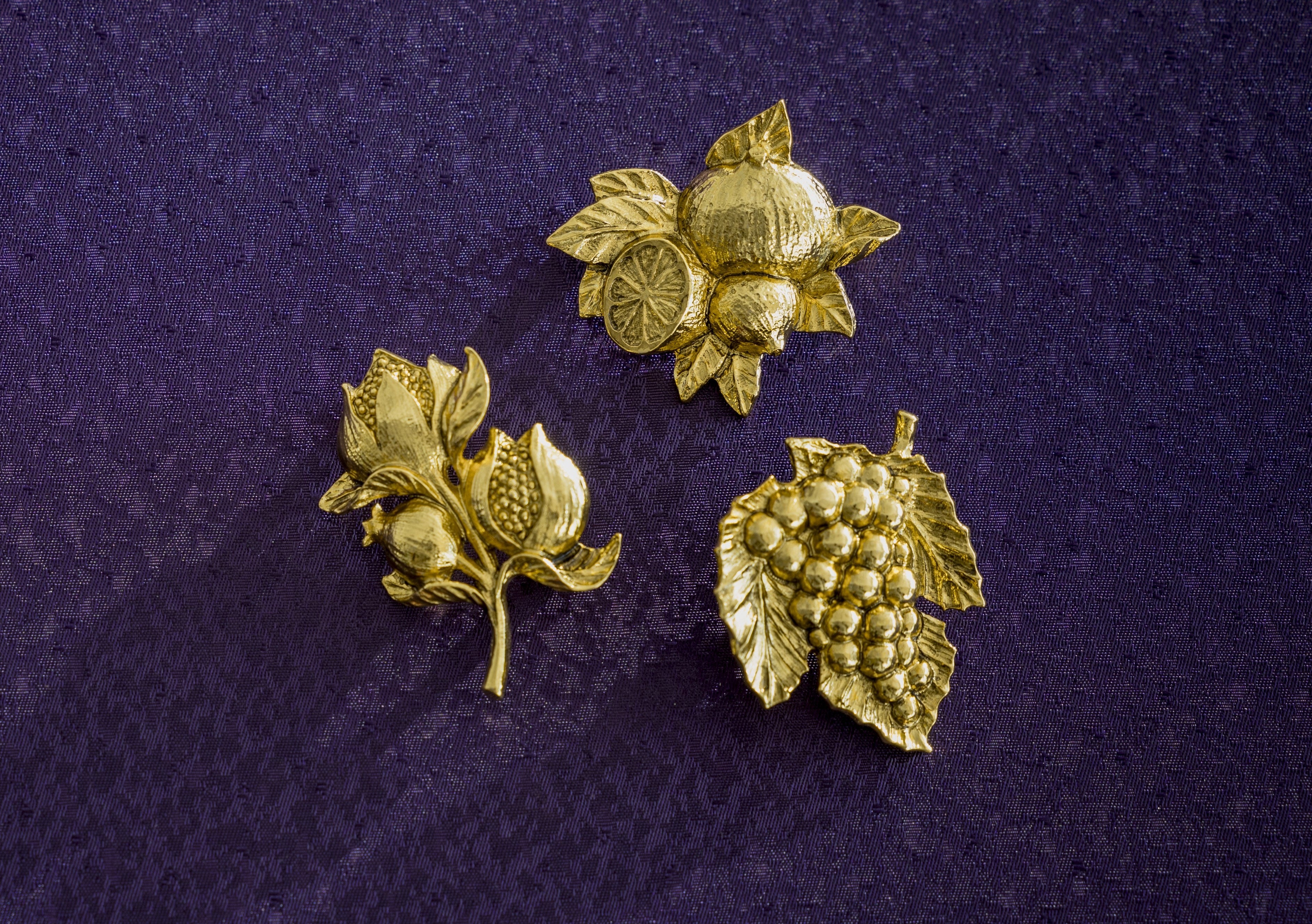 神仏が持つ不思議なご利益がある果実をアクセサリーに！「みほとけの