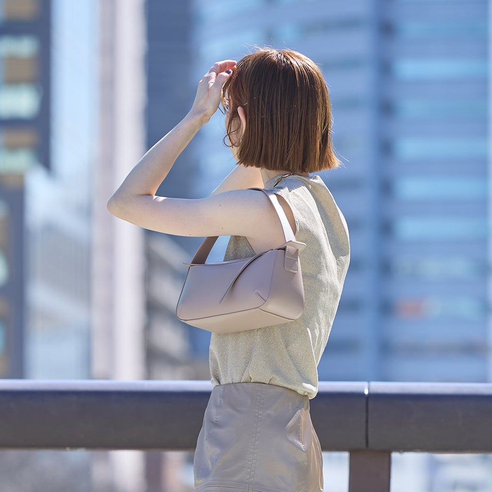 HASHIBAMI（ハシバミ）】トレンドライクな横長シルエットの新作バッグ