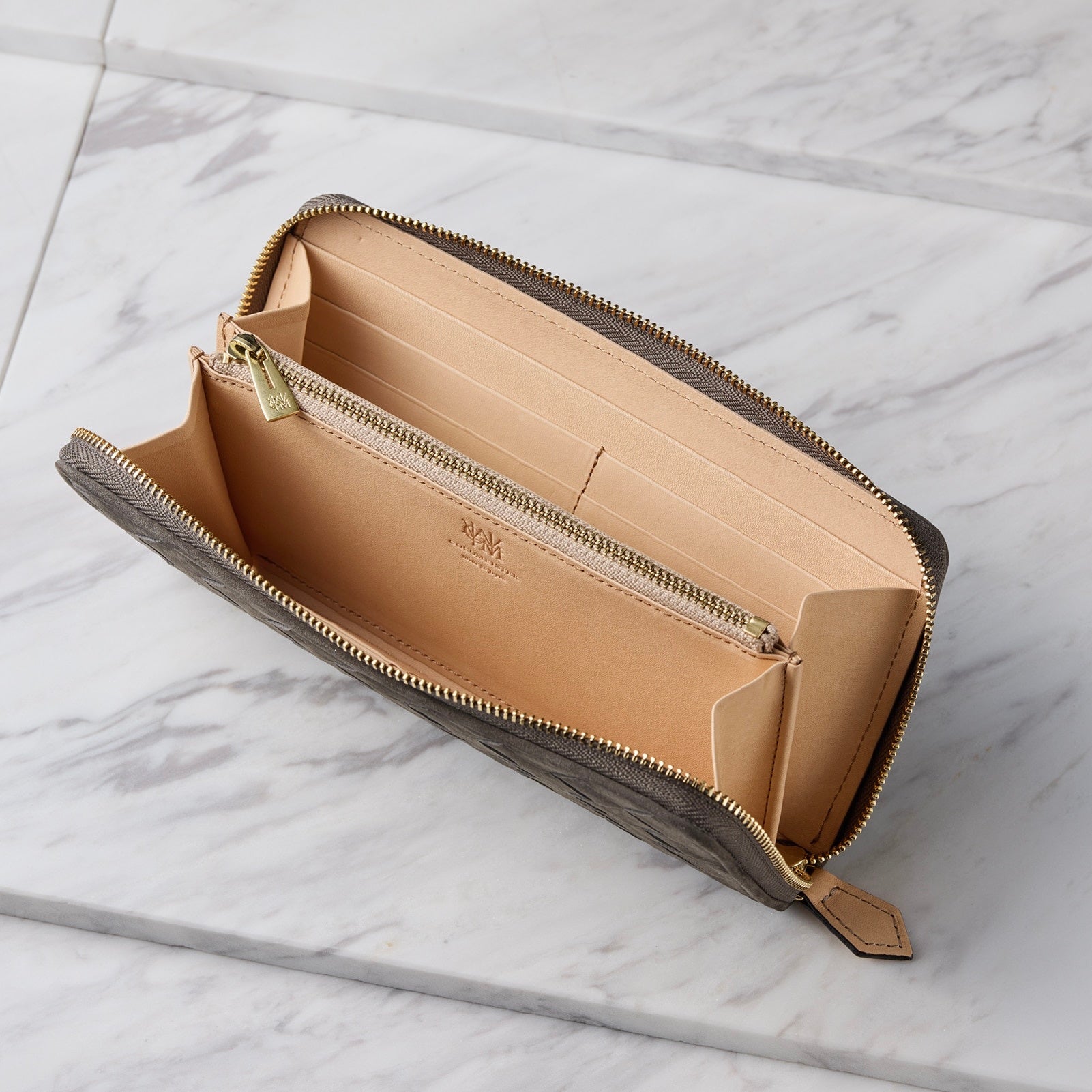 ココマイスター】財布・名刺入れを揃えた「オールドメッシュ」新登場