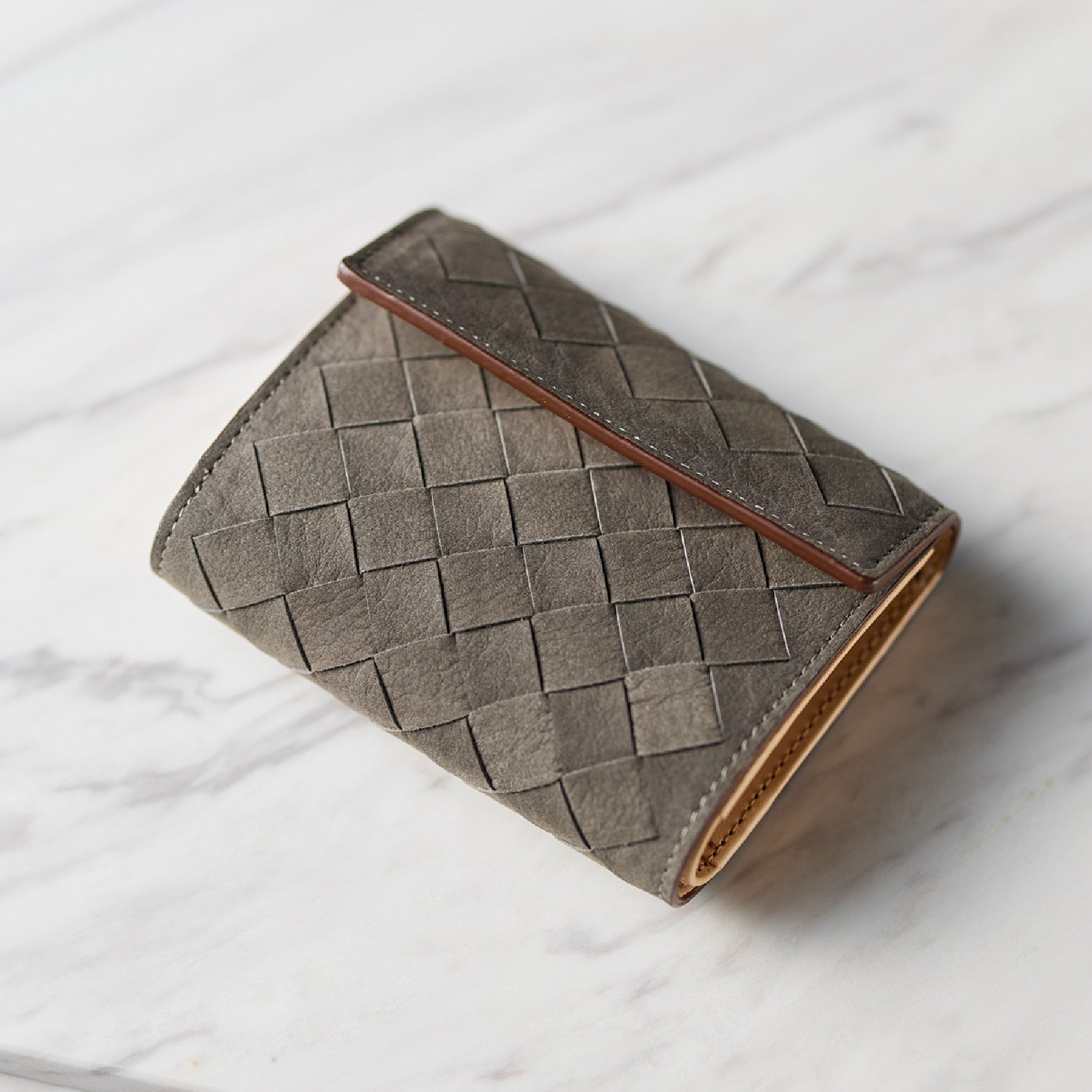 ココマイスター】財布・名刺入れを揃えた「オールドメッシュ」新登場