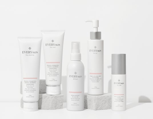 EVERYSKIN スキンケアBOX】 ブランドを象徴するセットがアップデート