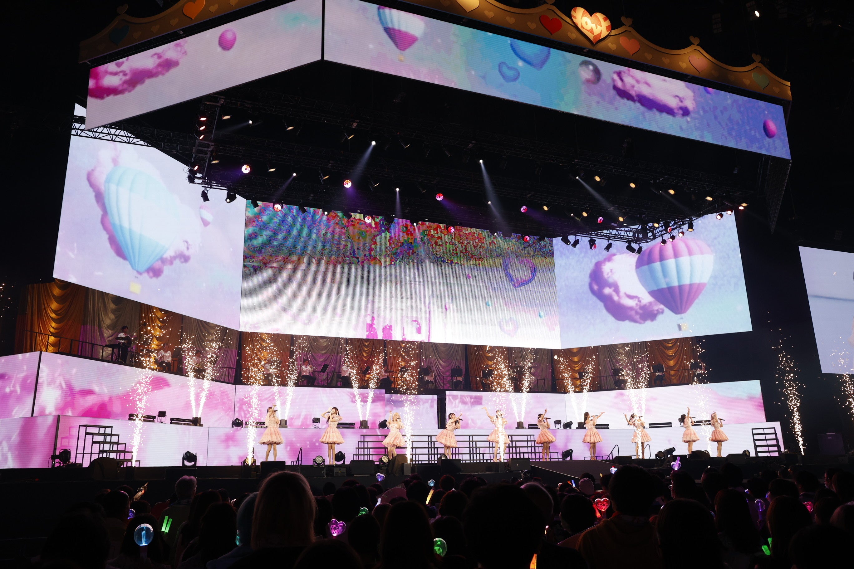 LOVE デビュー6周年を記念した、過去最大規模となるさいたまスーパー