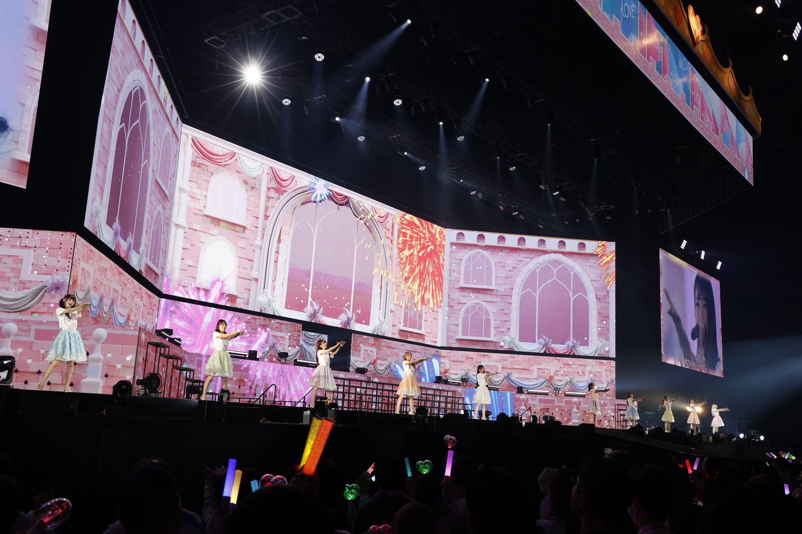 LOVE デビュー6周年を記念した、過去最大規模となるさいたまスーパー