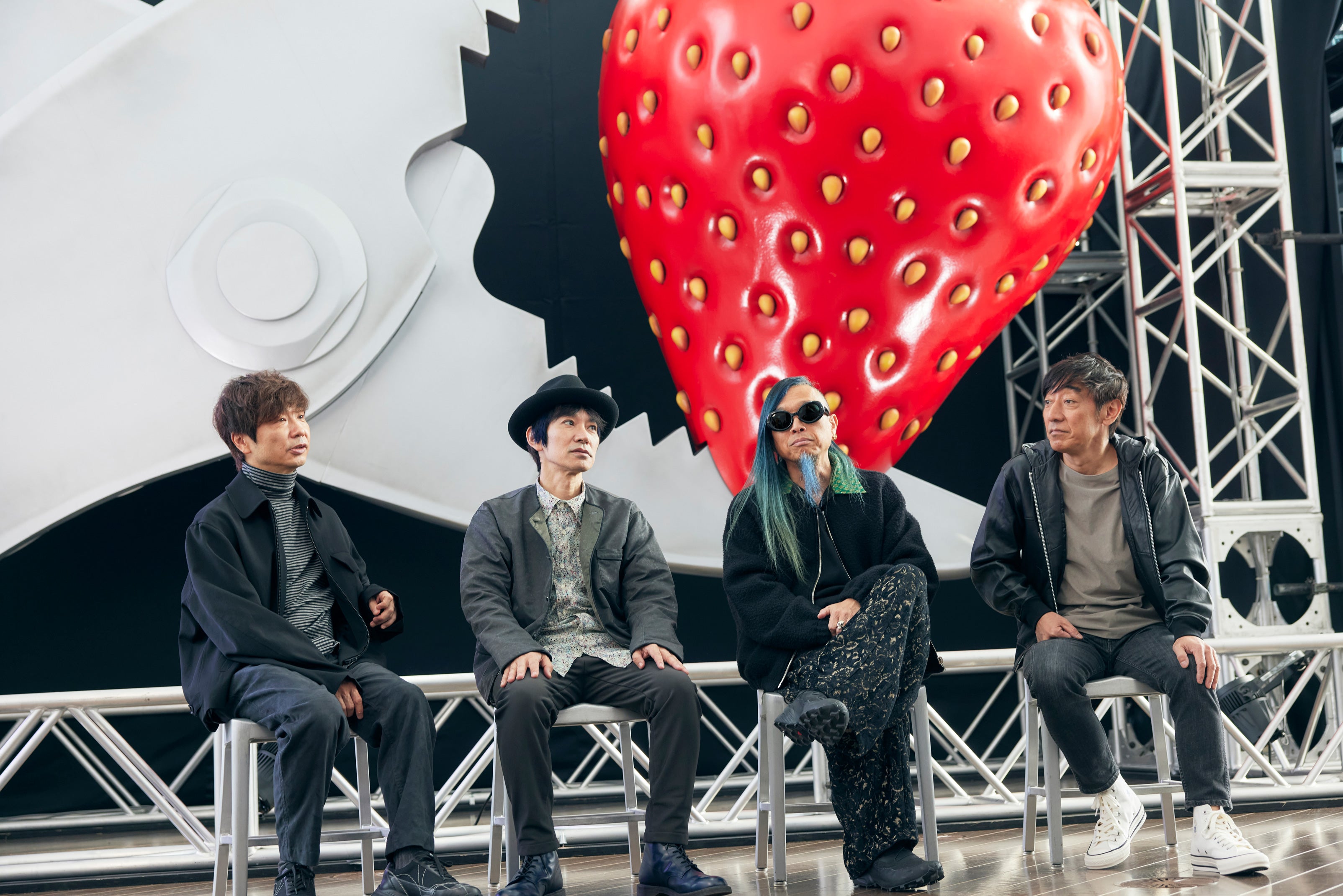 スピッツ初の大規模展覧会『SPITZ,NOW! 〜ロック大陸の物語展