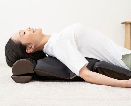 寝るだけ10分 至福のストレッチ体験【3Dエアストレッチマット】 | 株式