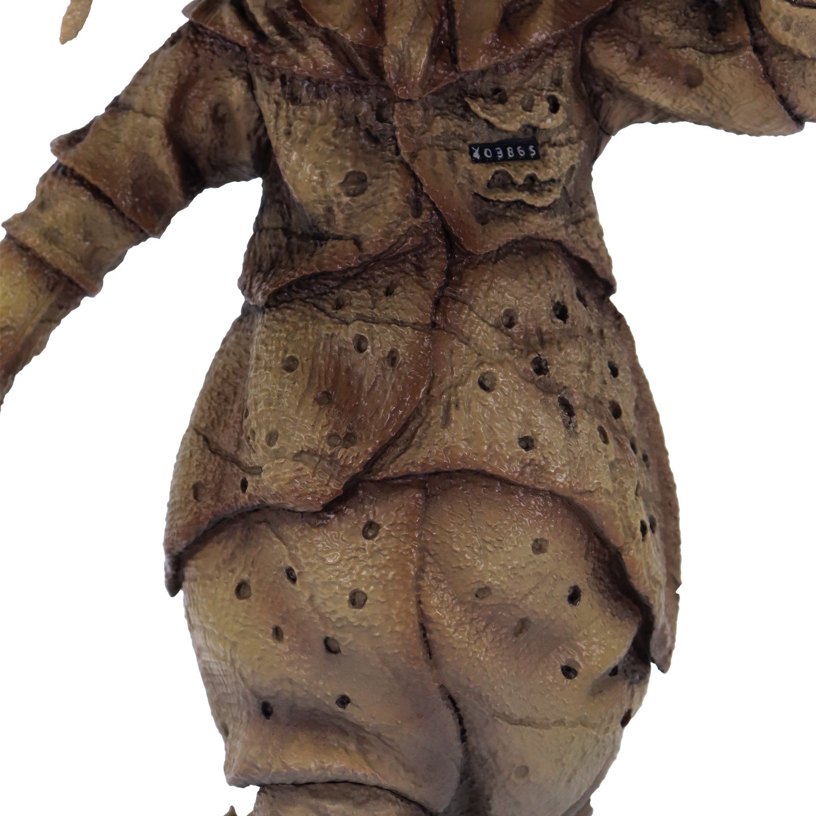 ウルトラQ』に登場する人気怪獣『カネゴン』が、完全新規造形のハイ