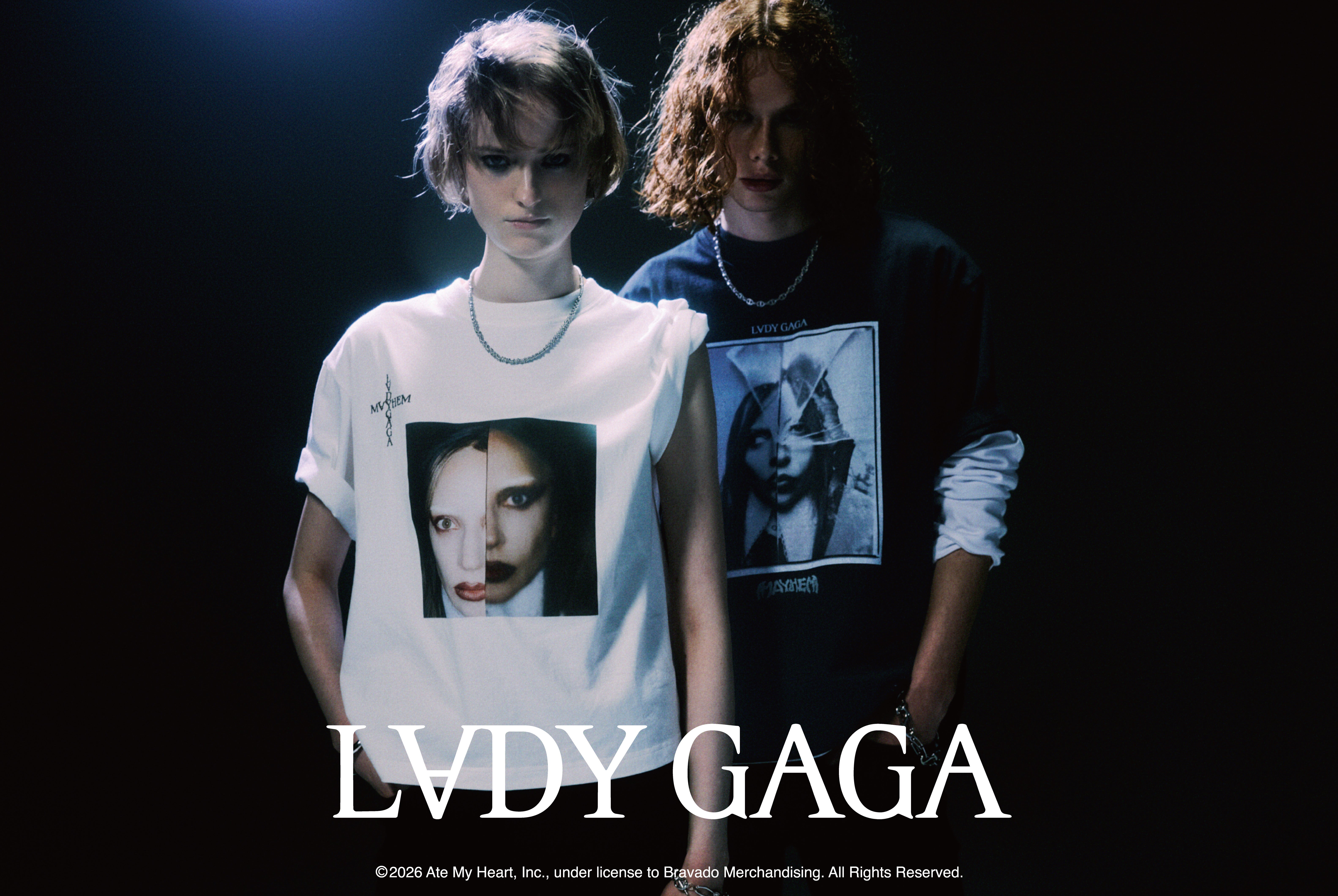 AZUL BY MOUSSY (アズール バイ マウジー)より、世界的アーティスト