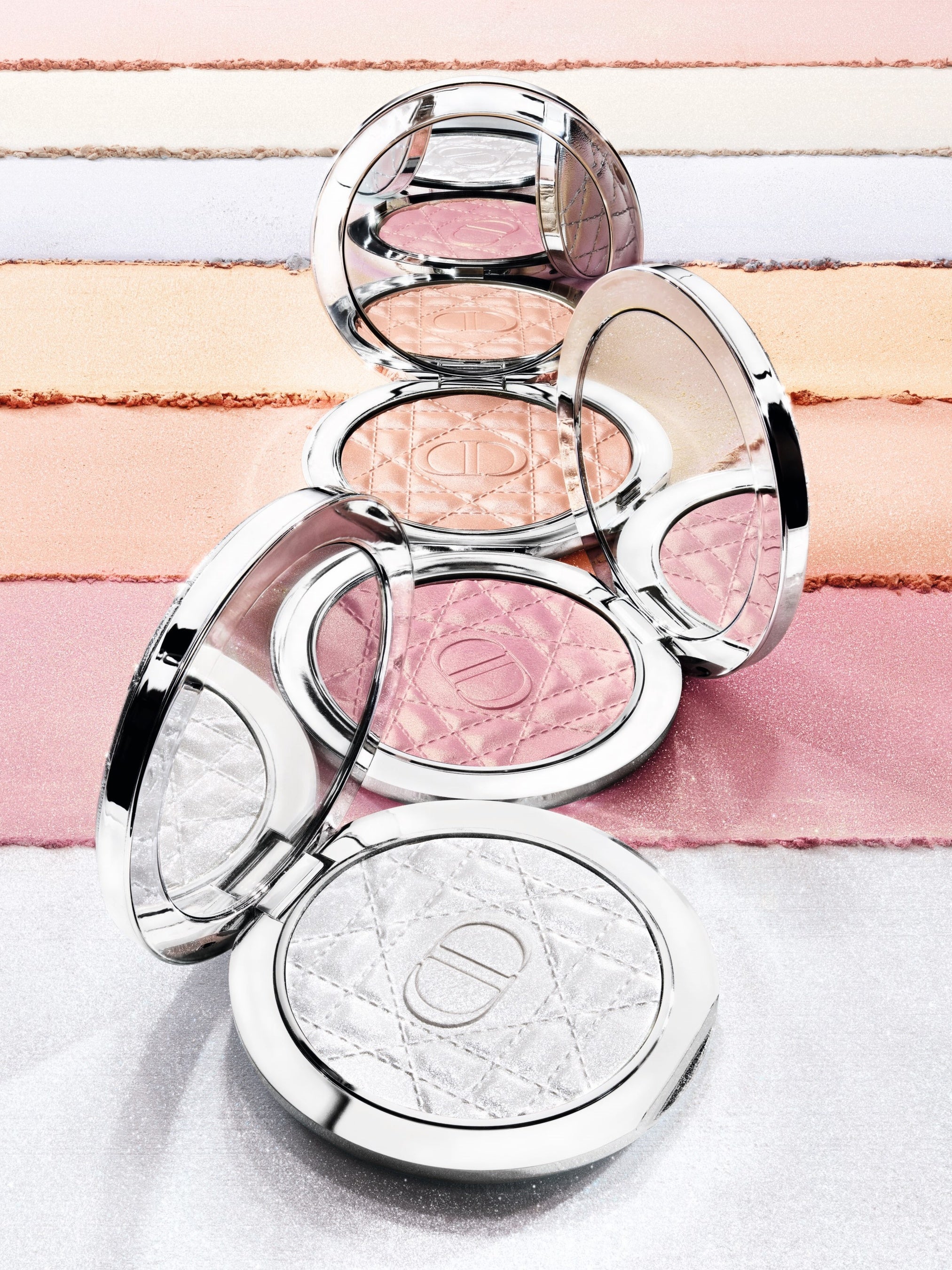 ディオール初の美容液メッシュ クッション誕生 革新的ジェル パウダー