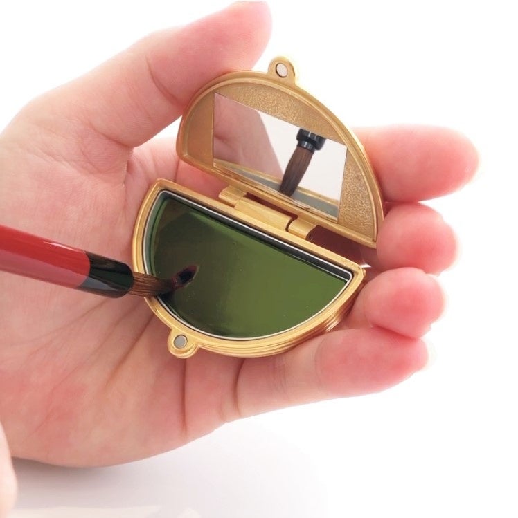 昭和のクラシカルな口紅を小町紅にリデザイン－「小町紅 クラシカ」を