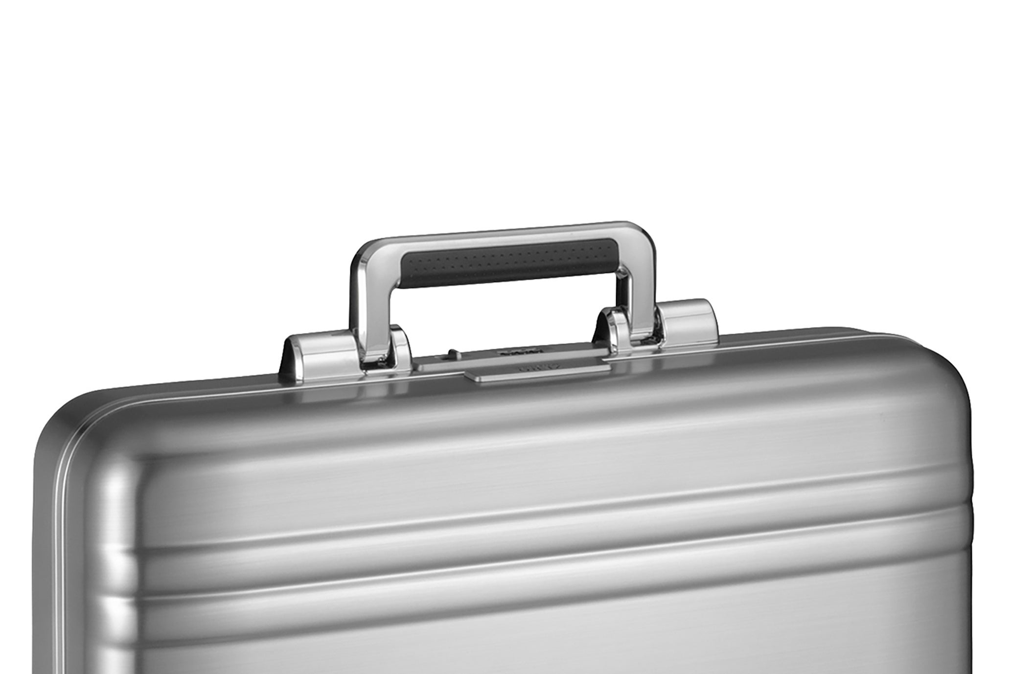 アルミニウムとポリカーボネートを融合したスマートなアタッシェケース