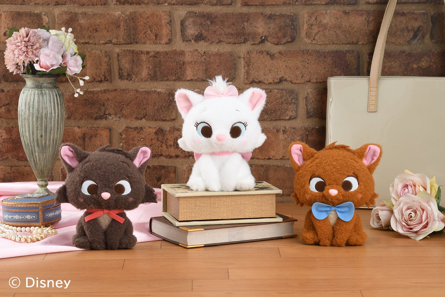 おしゃれキャット』でおなじみの「ディズニー マリー」と兄弟たちが