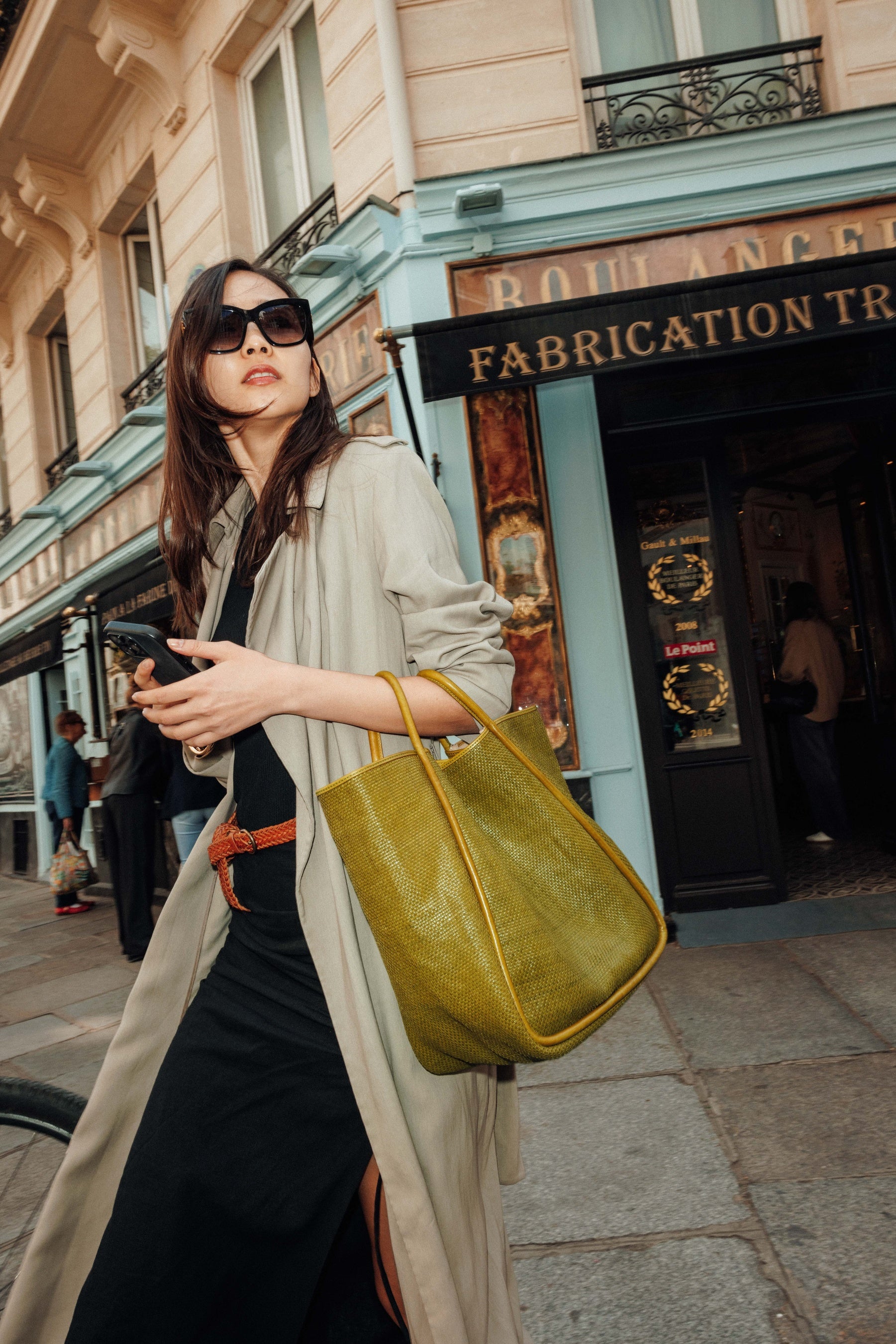 ドラゴン ディフュージョン/Dragon diffusion〉ブランド初のレザー