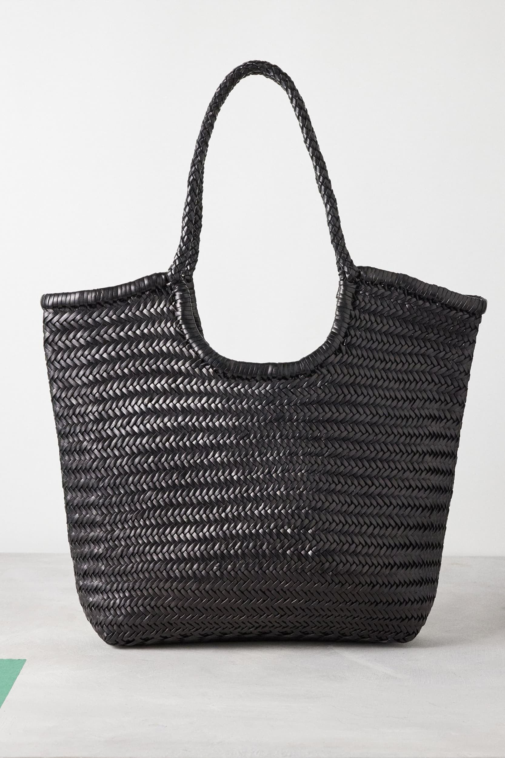 ドラゴン ディフュージョン/Dragon diffusion〉ブランド初のレザー