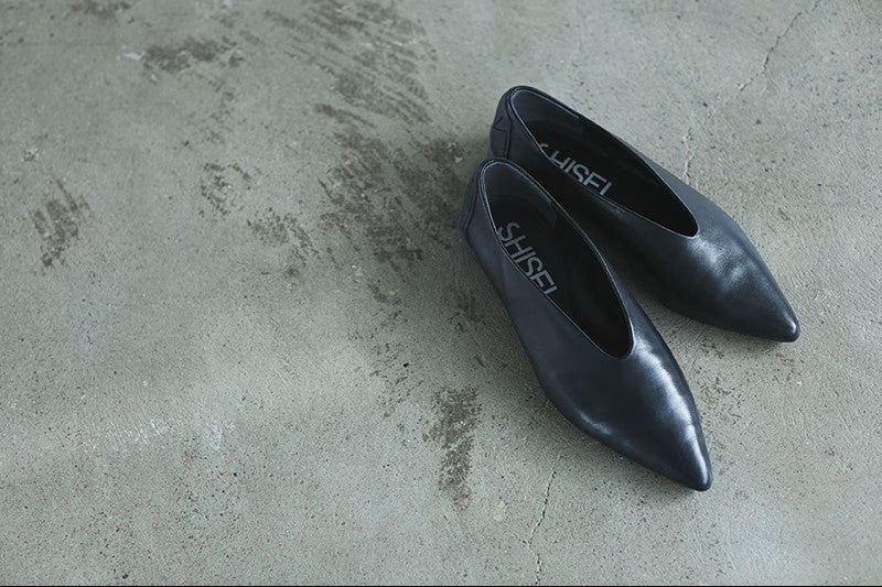 エディターの定番の足元！リピーターも多い人気シューズブランド