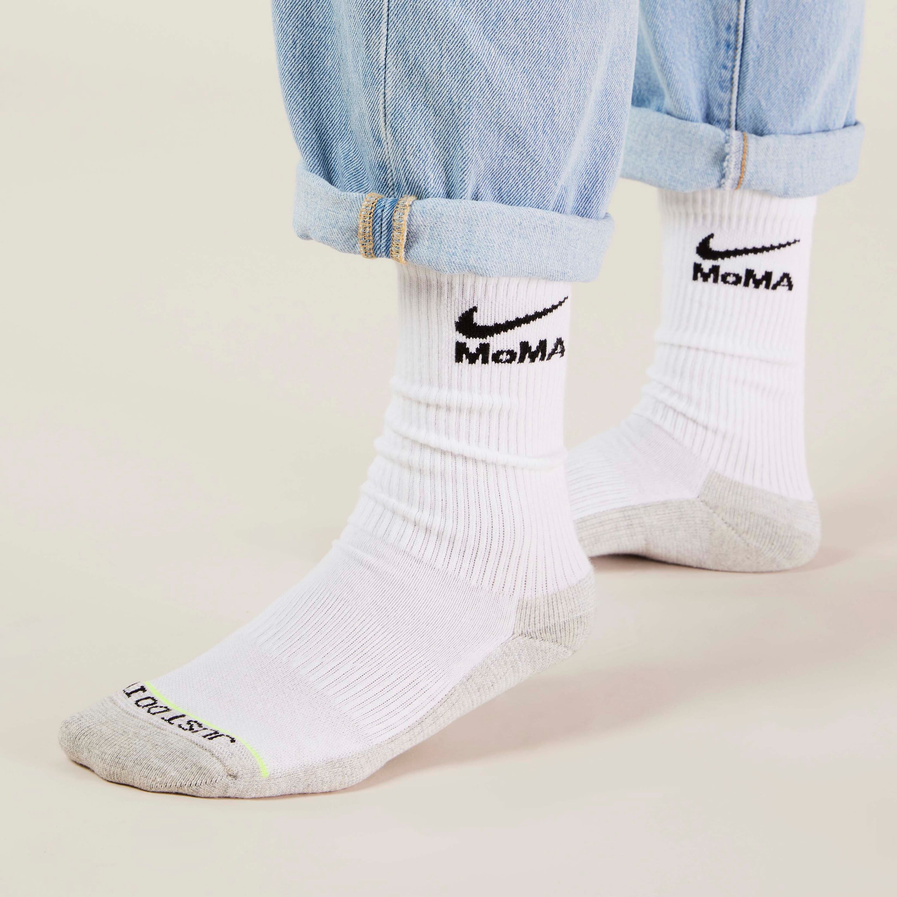 MoMA Design Store】NikeとMoMAのコラボレーションソックスが、日本の