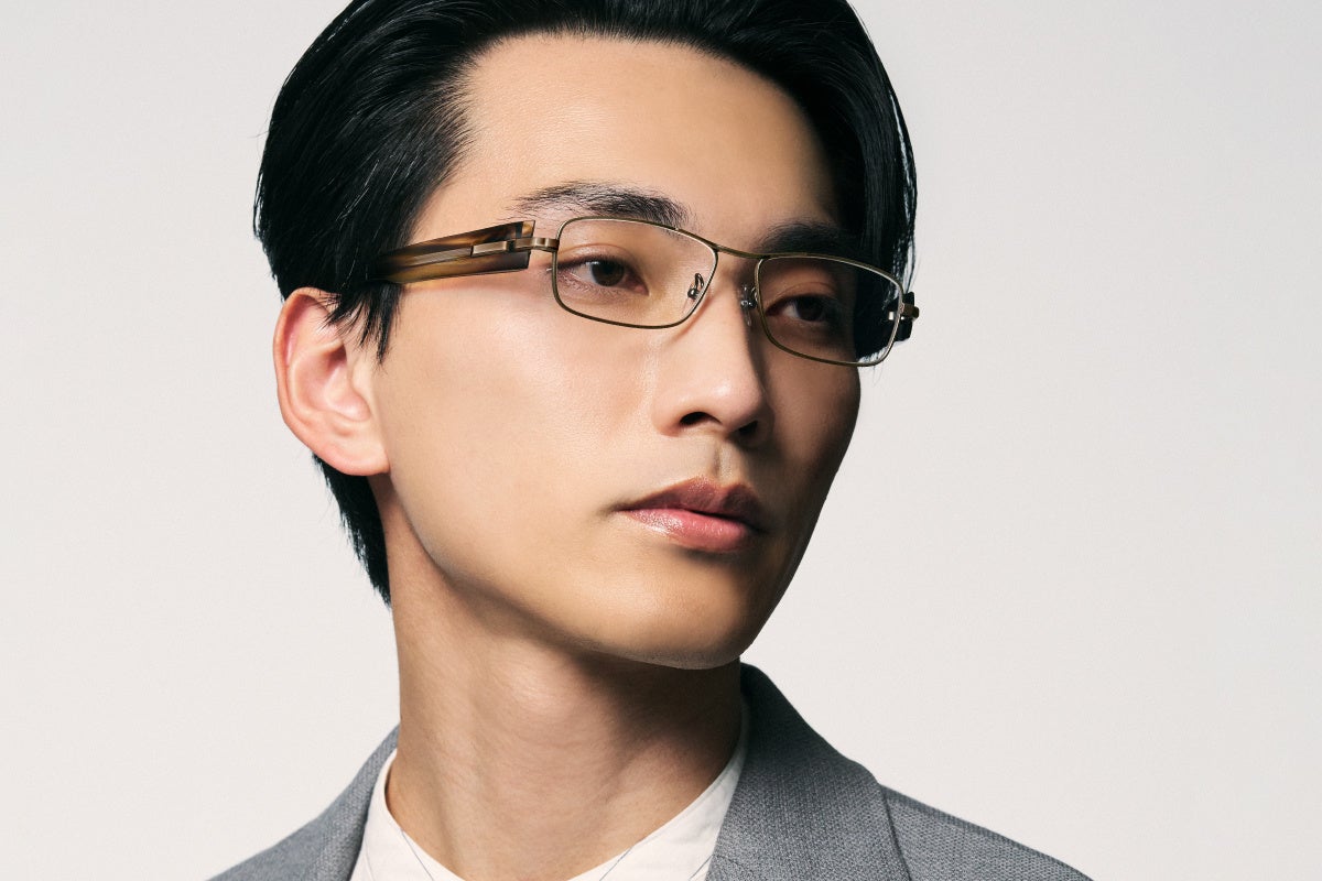 アイウェアブランド【999.9（フォーナインズ）】が、「NEW COLLECTION