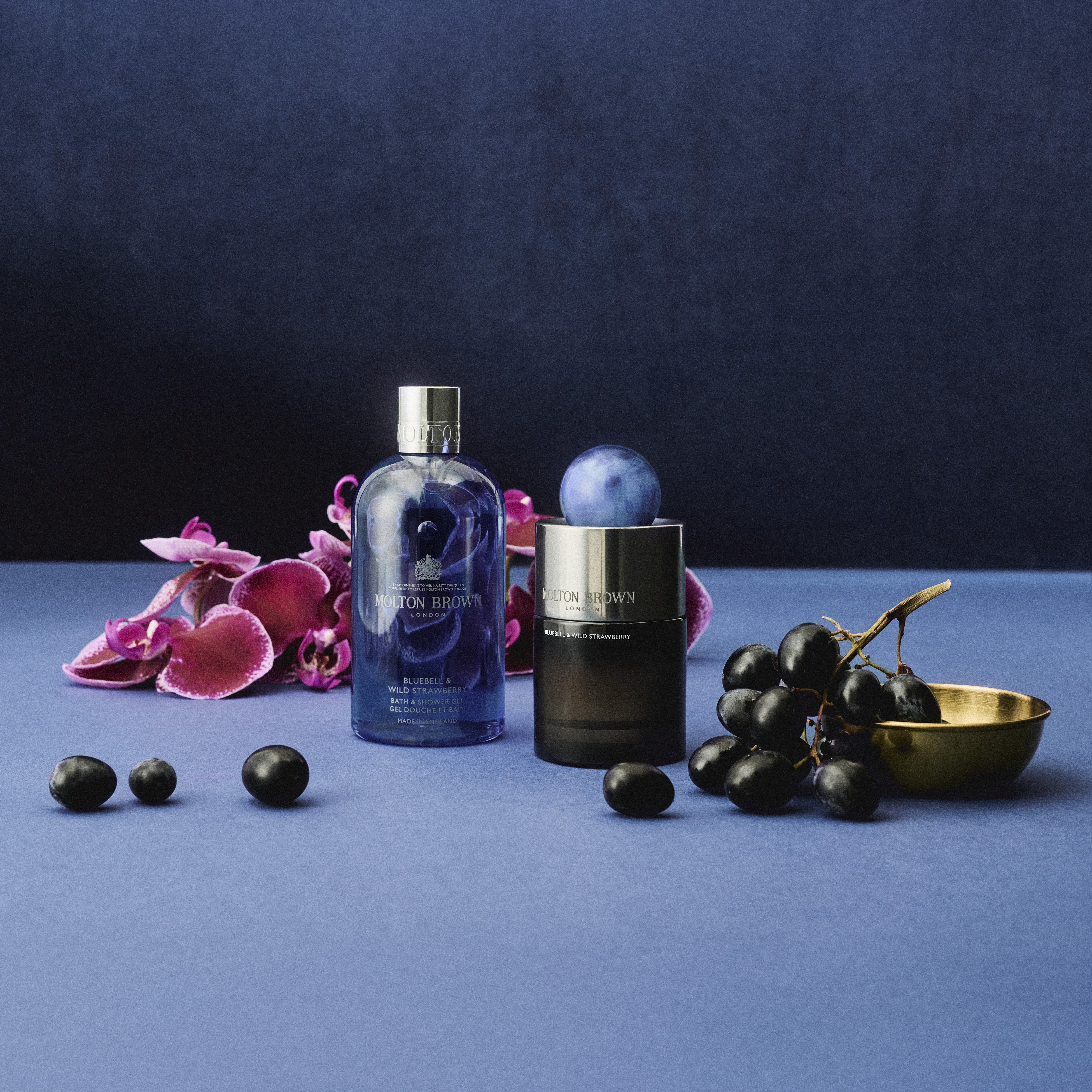 モルトンブラウンから春の訪れを感じさせるモダンなフローラル