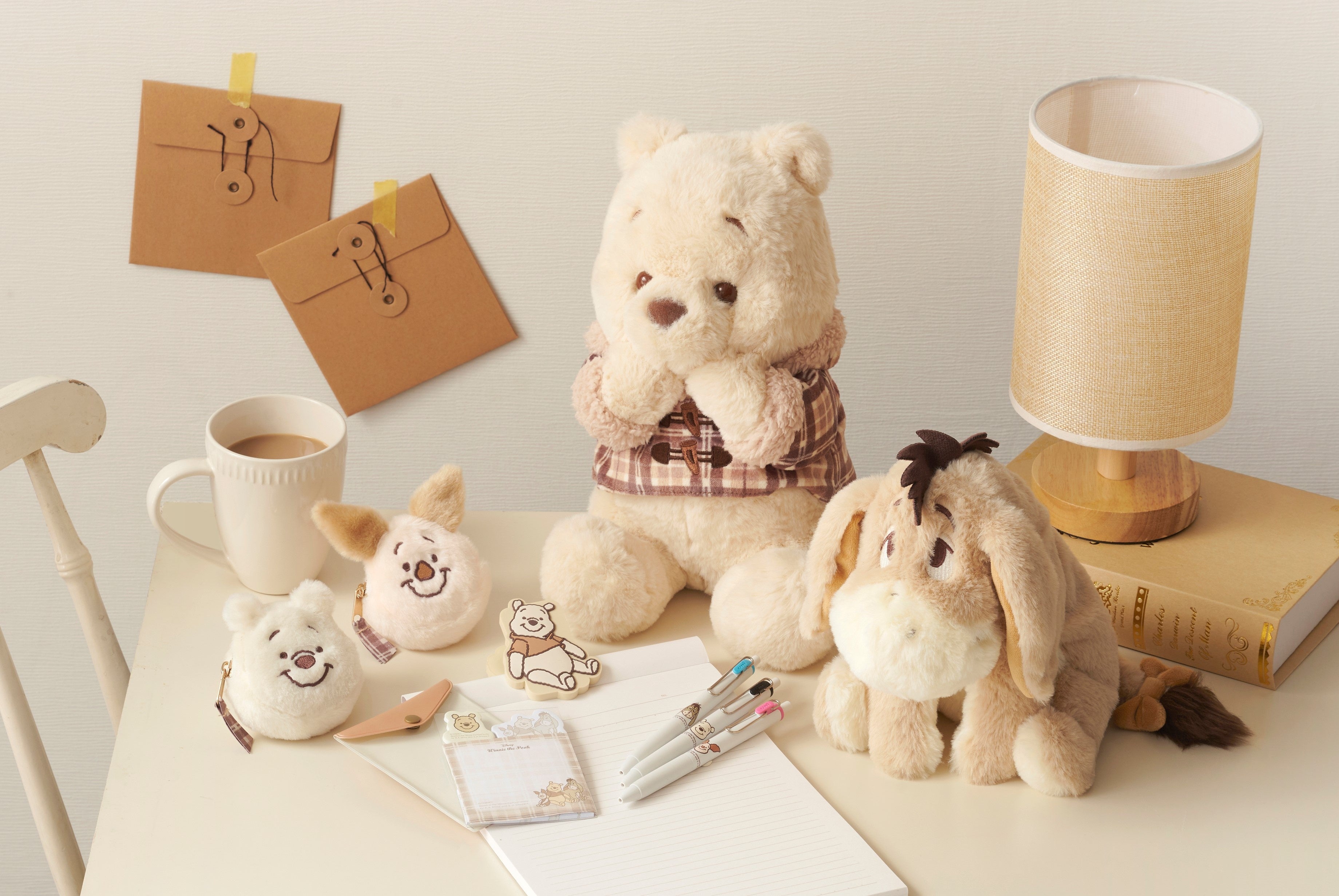 モコモコ素材とやさしいモカの色使いがキュートなプーさんの